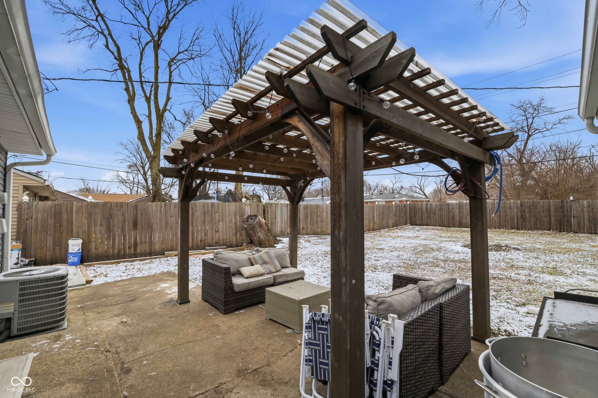 2738 Schofield Avenue