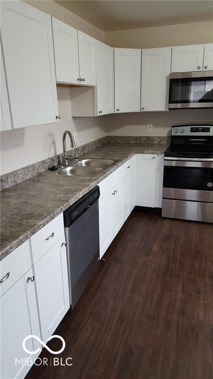 3436 N Sadlier Drive