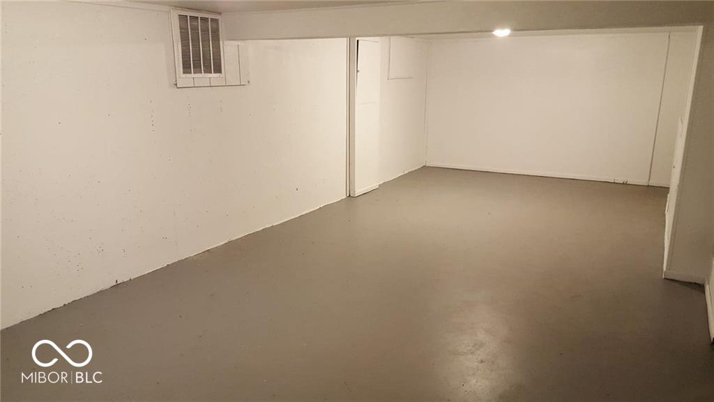 3436 N Sadlier Drive