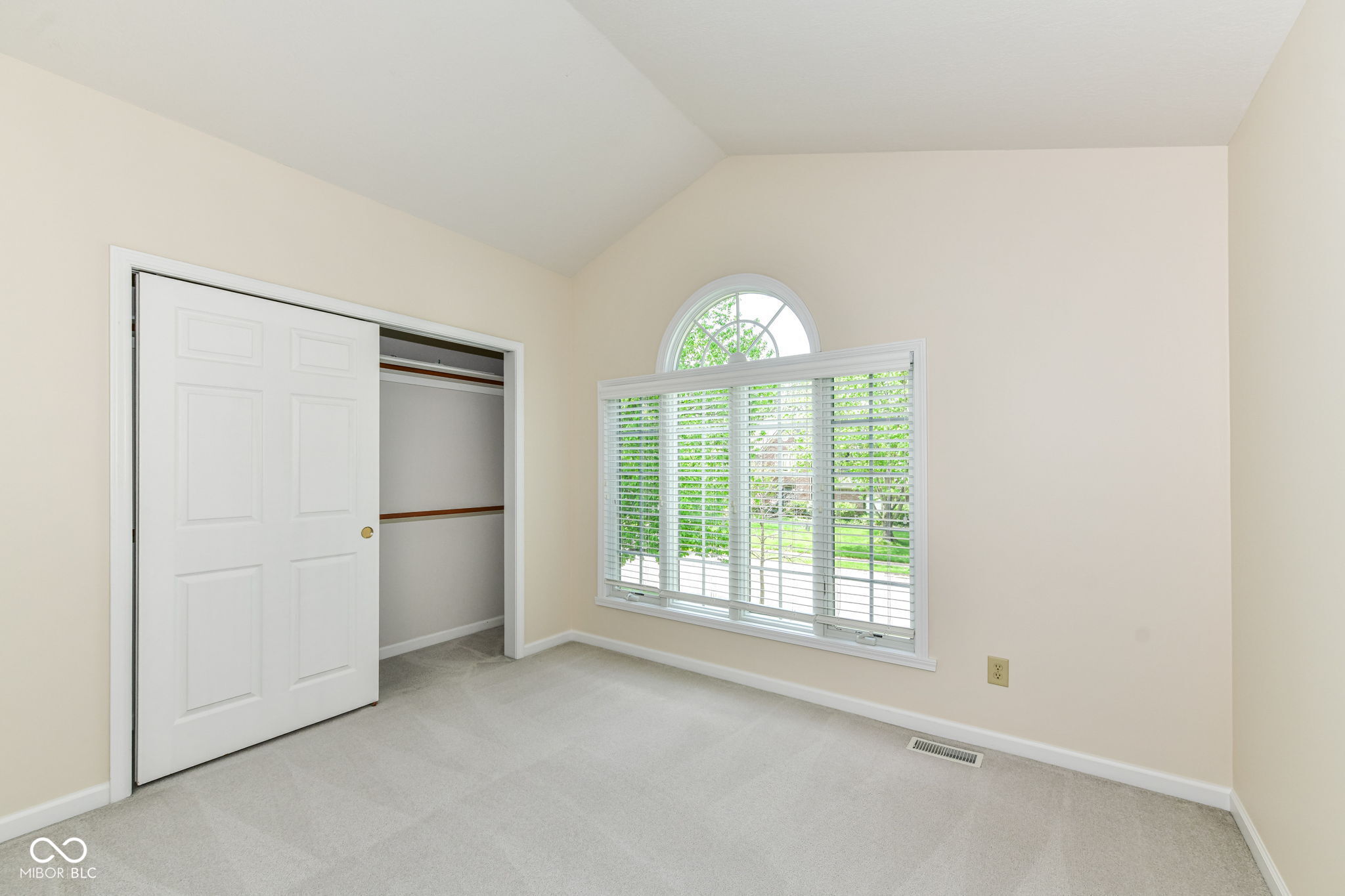 1001 Arrowwood Drive
