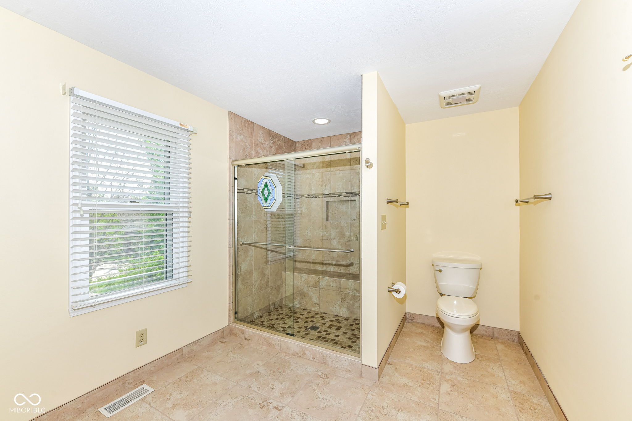 1001 Arrowwood Drive