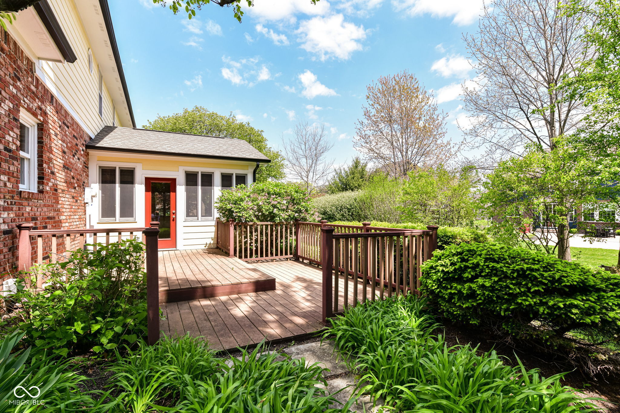 1001 Arrowwood Drive