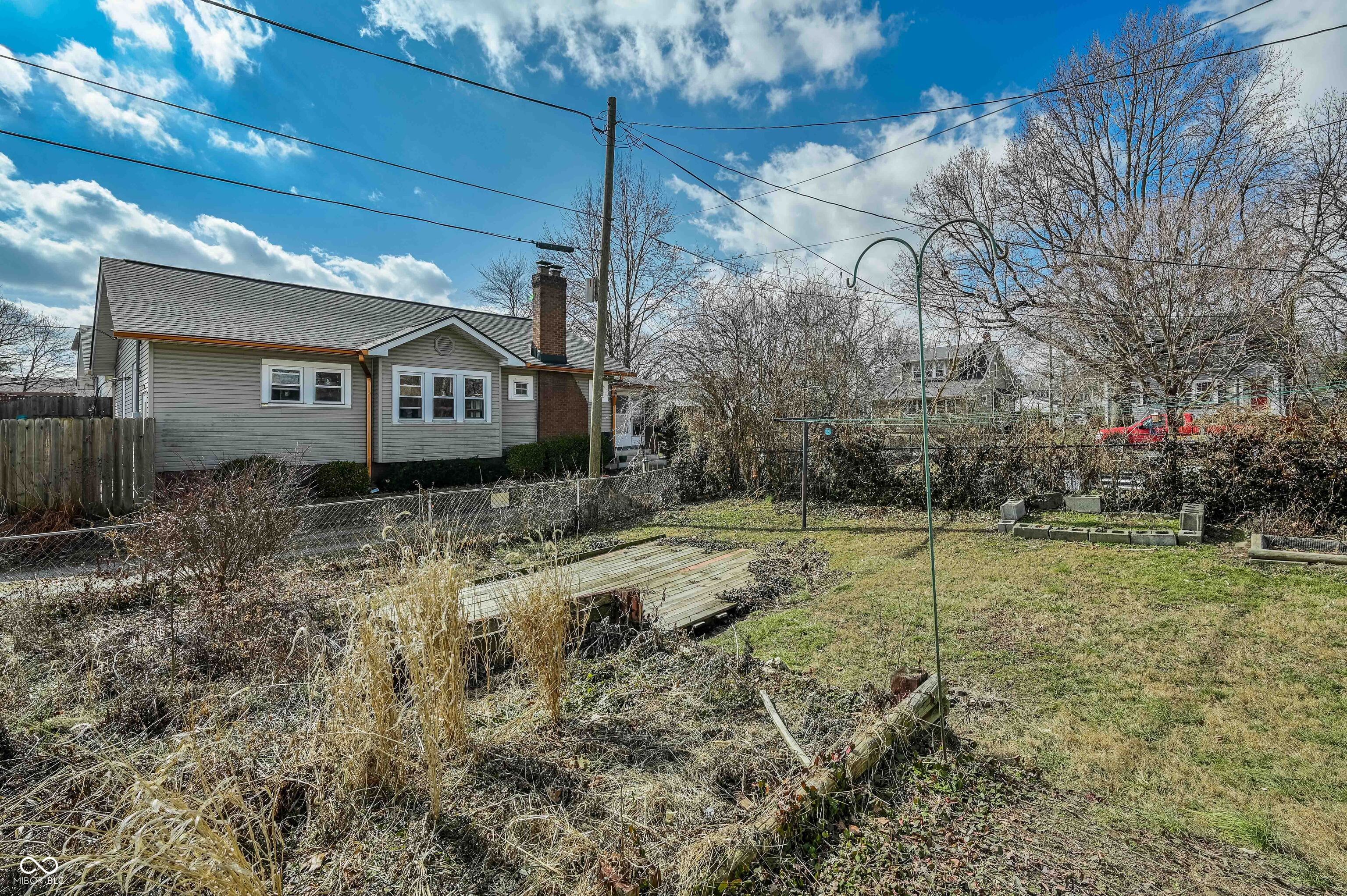 6039 E Lowell Avenue