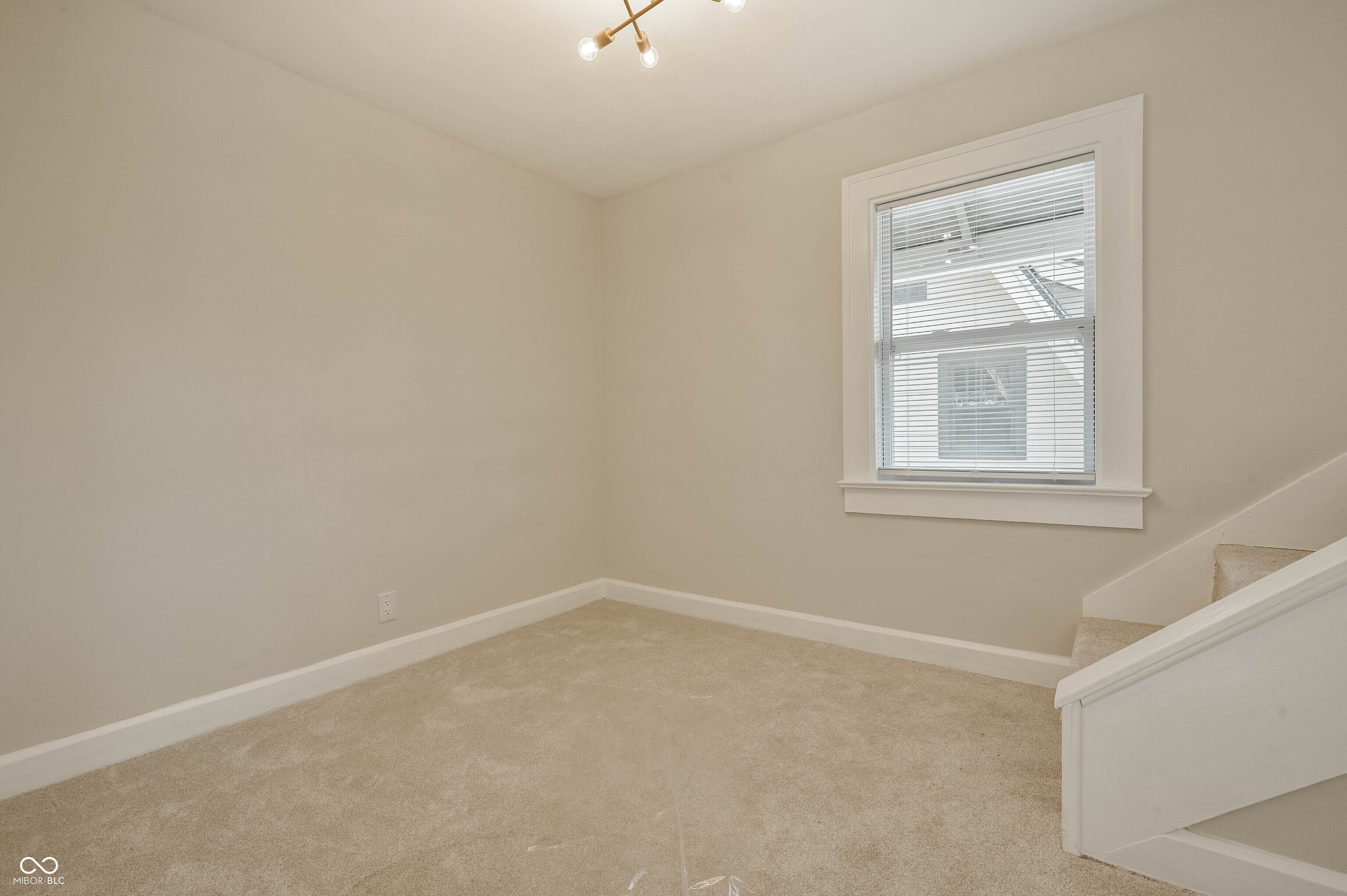 6039 E Lowell Avenue