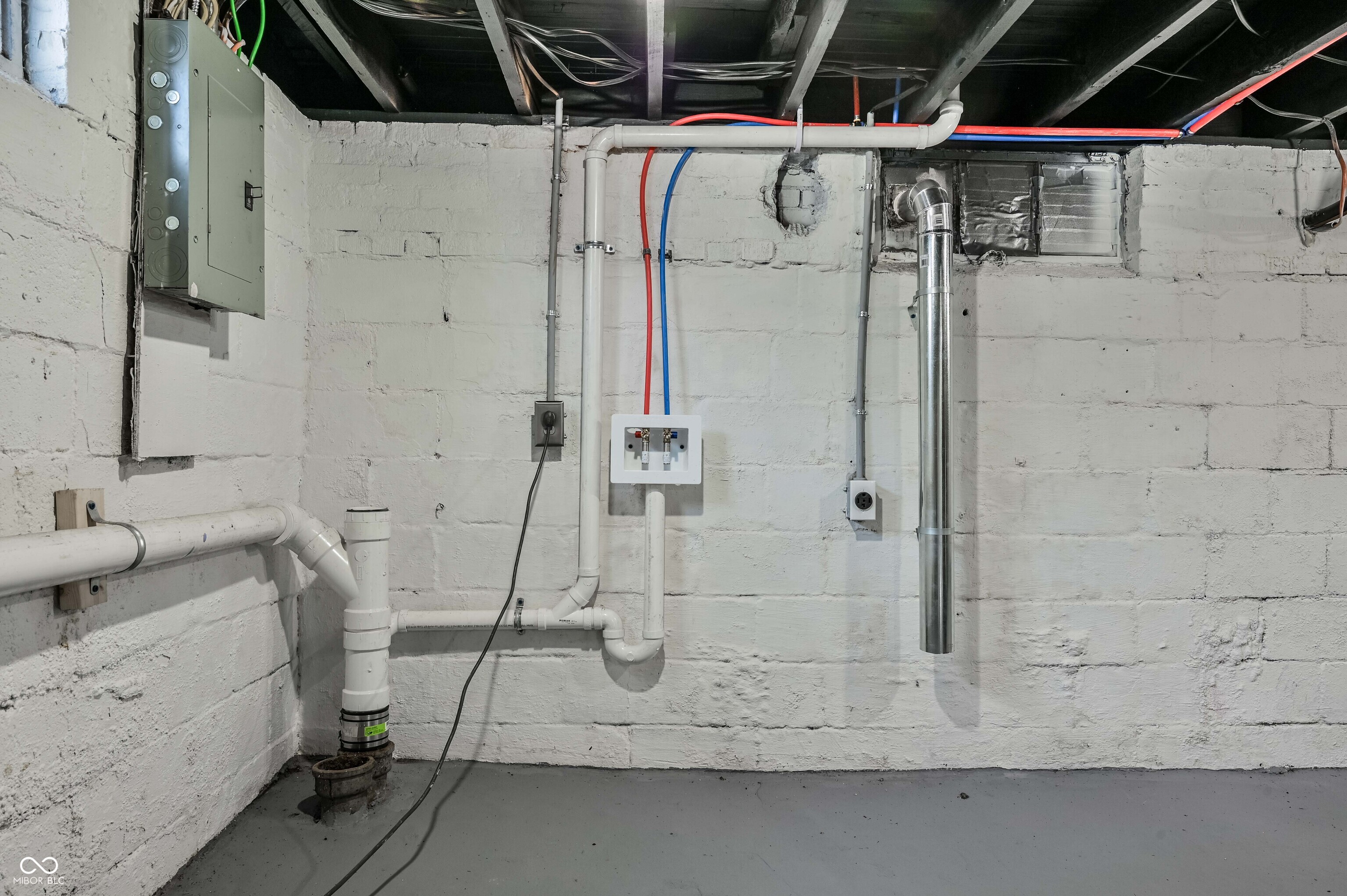 6039 E Lowell Avenue