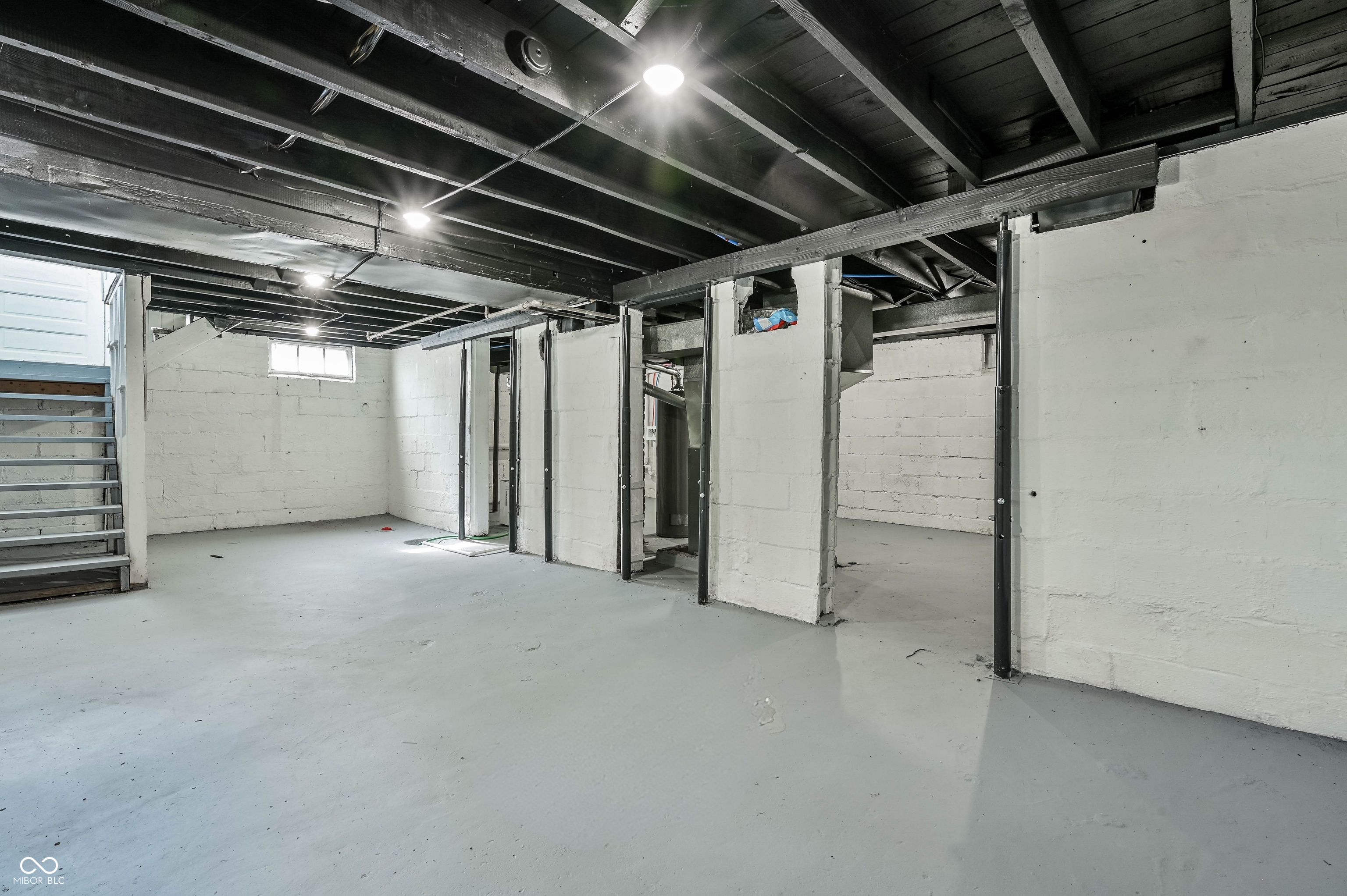 6039 E Lowell Avenue