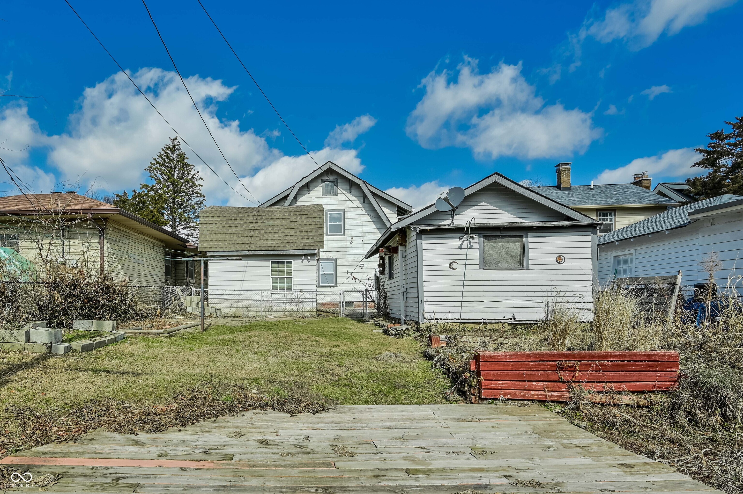 6039 E Lowell Avenue