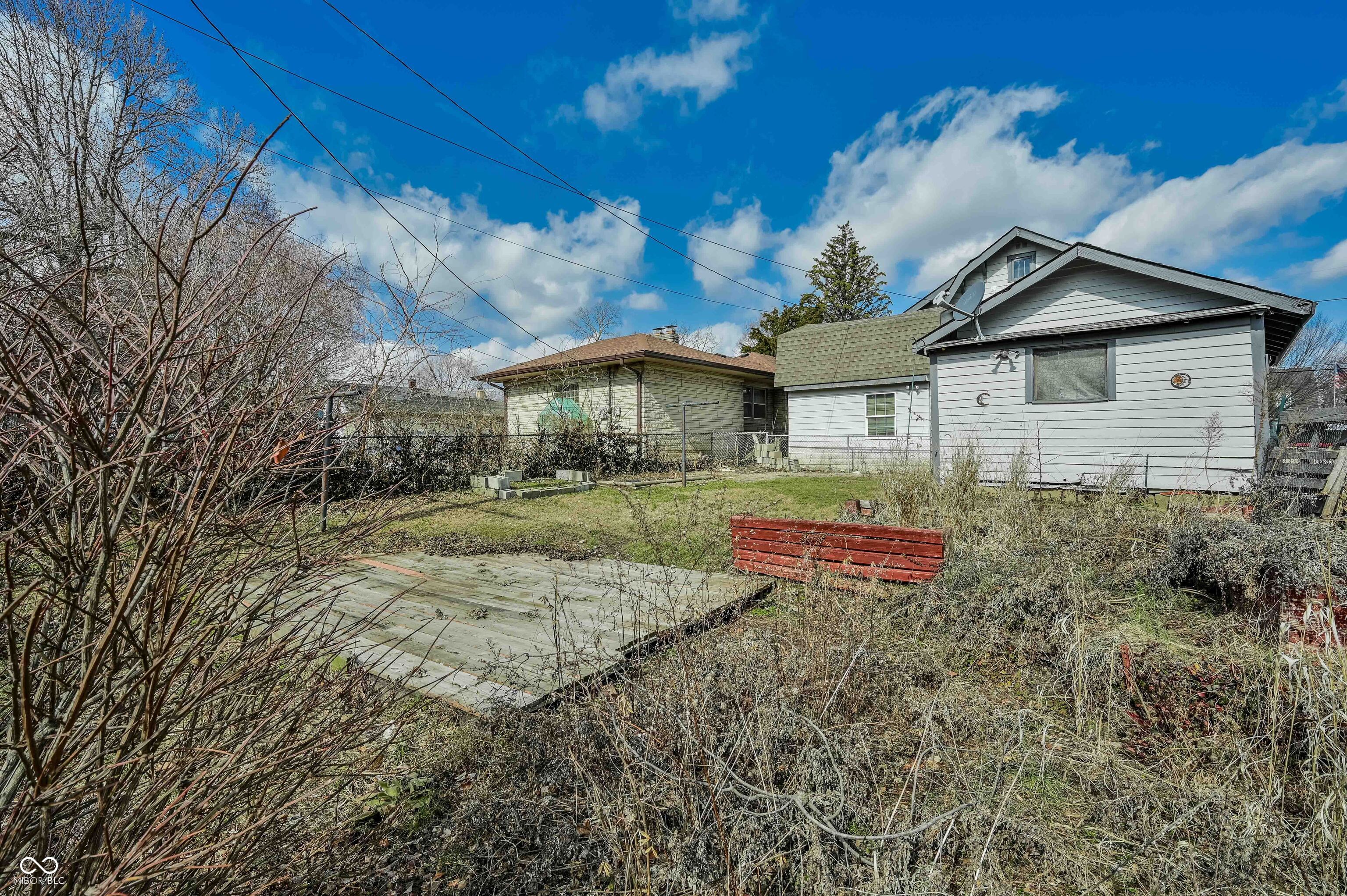 6039 E Lowell Avenue