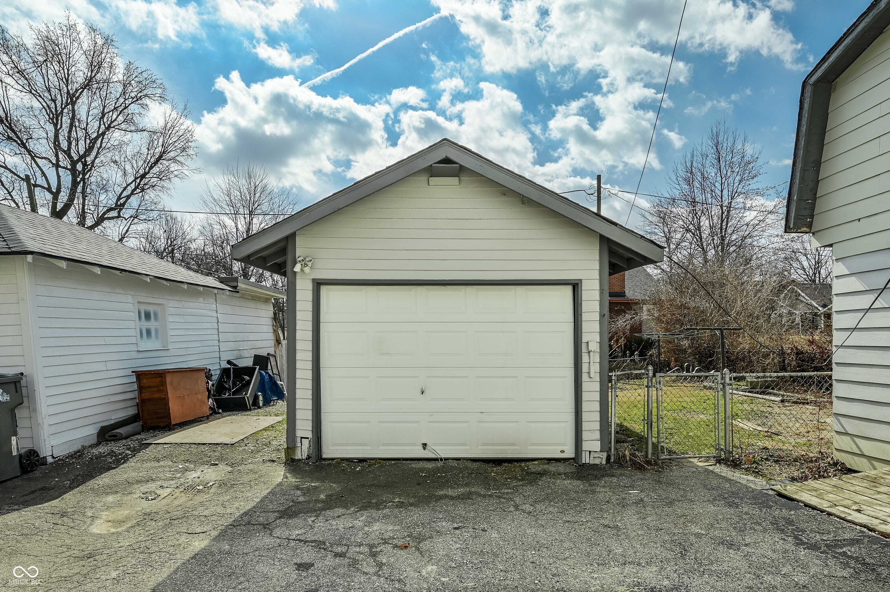 6039 E Lowell Avenue