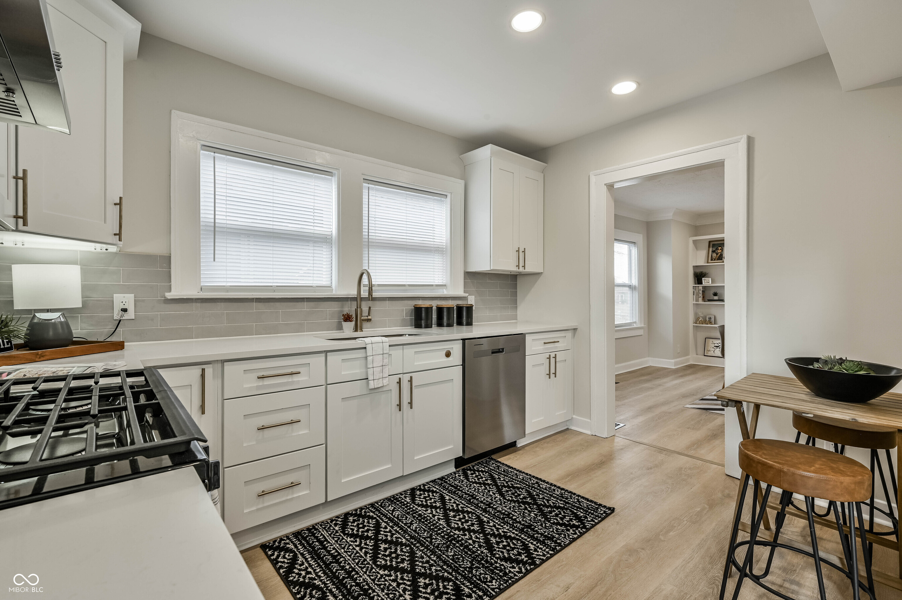 6039 E Lowell Avenue