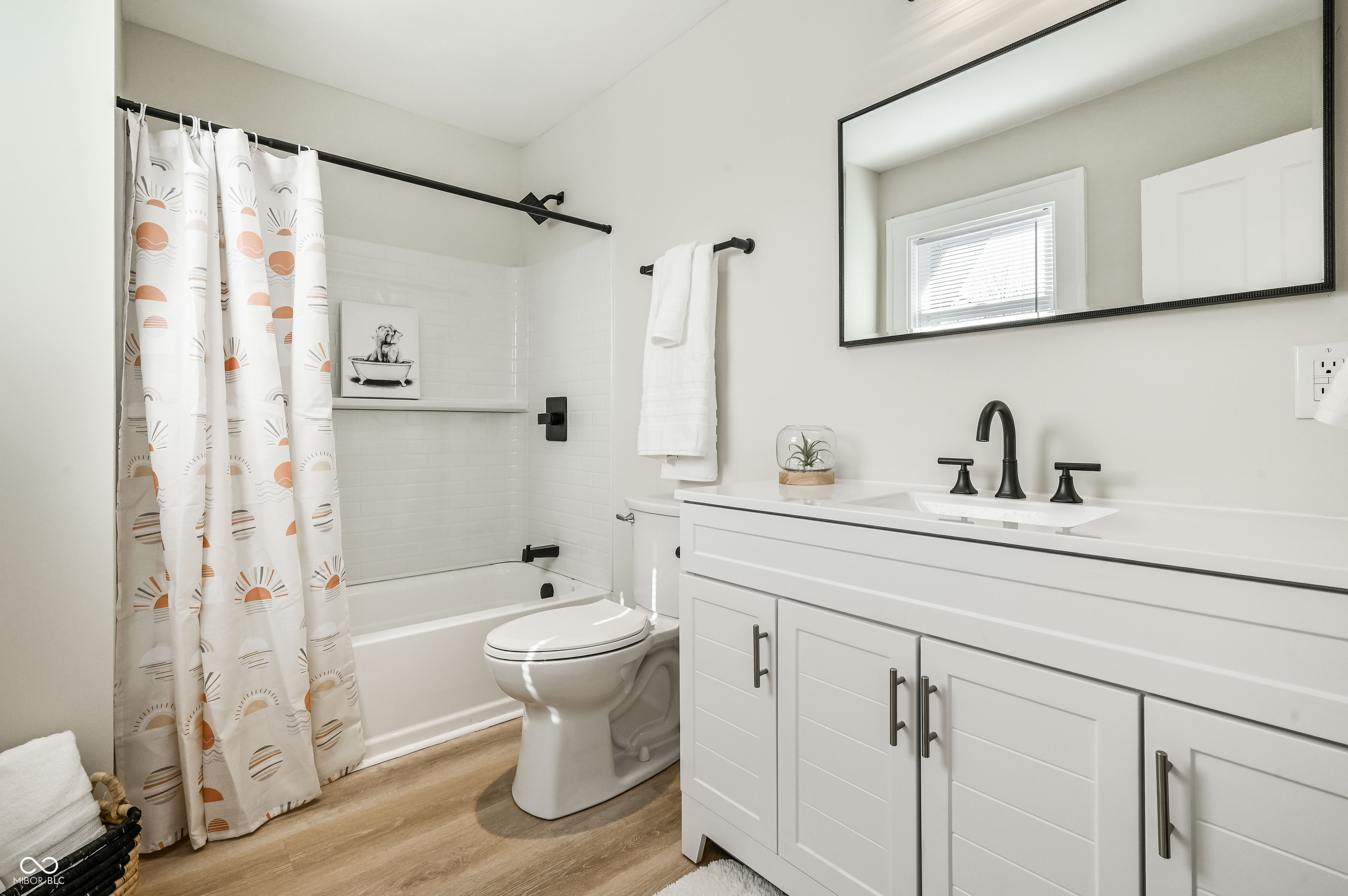 6039 E Lowell Avenue