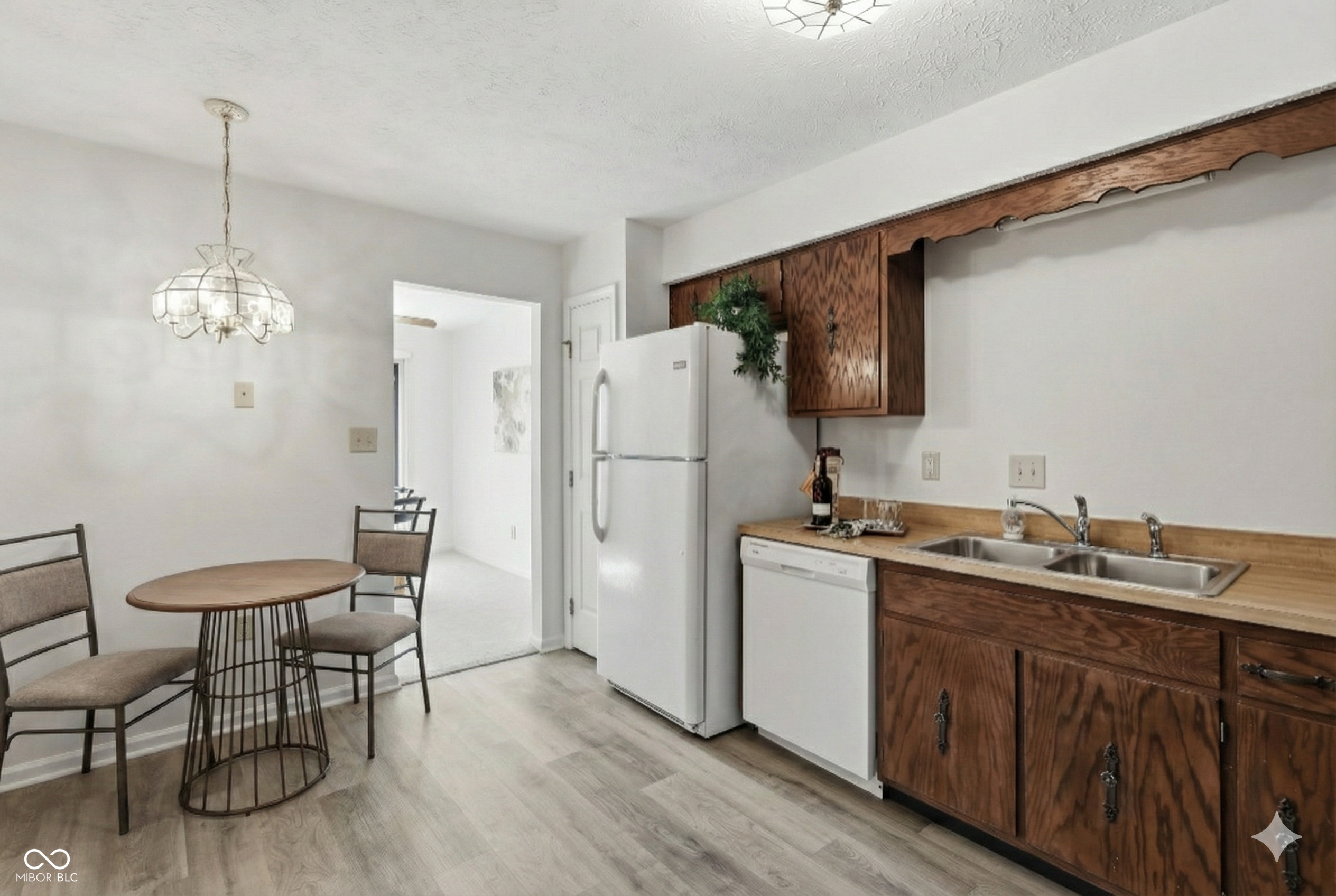 2534 Hideaway N Drive