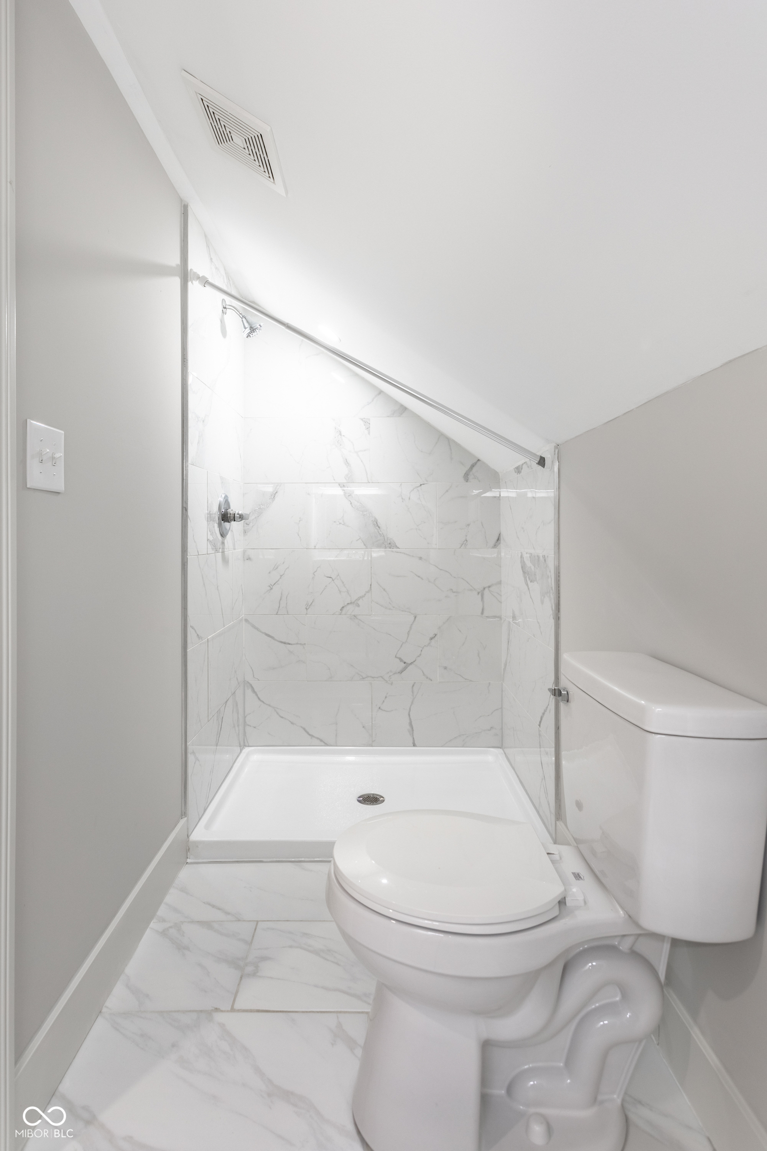 737 N Pershing Avenue