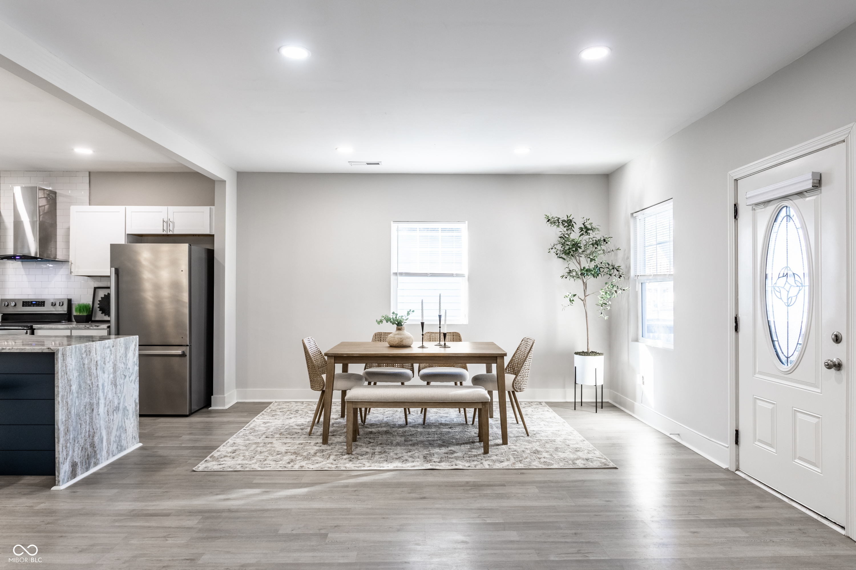 737 N Pershing Avenue