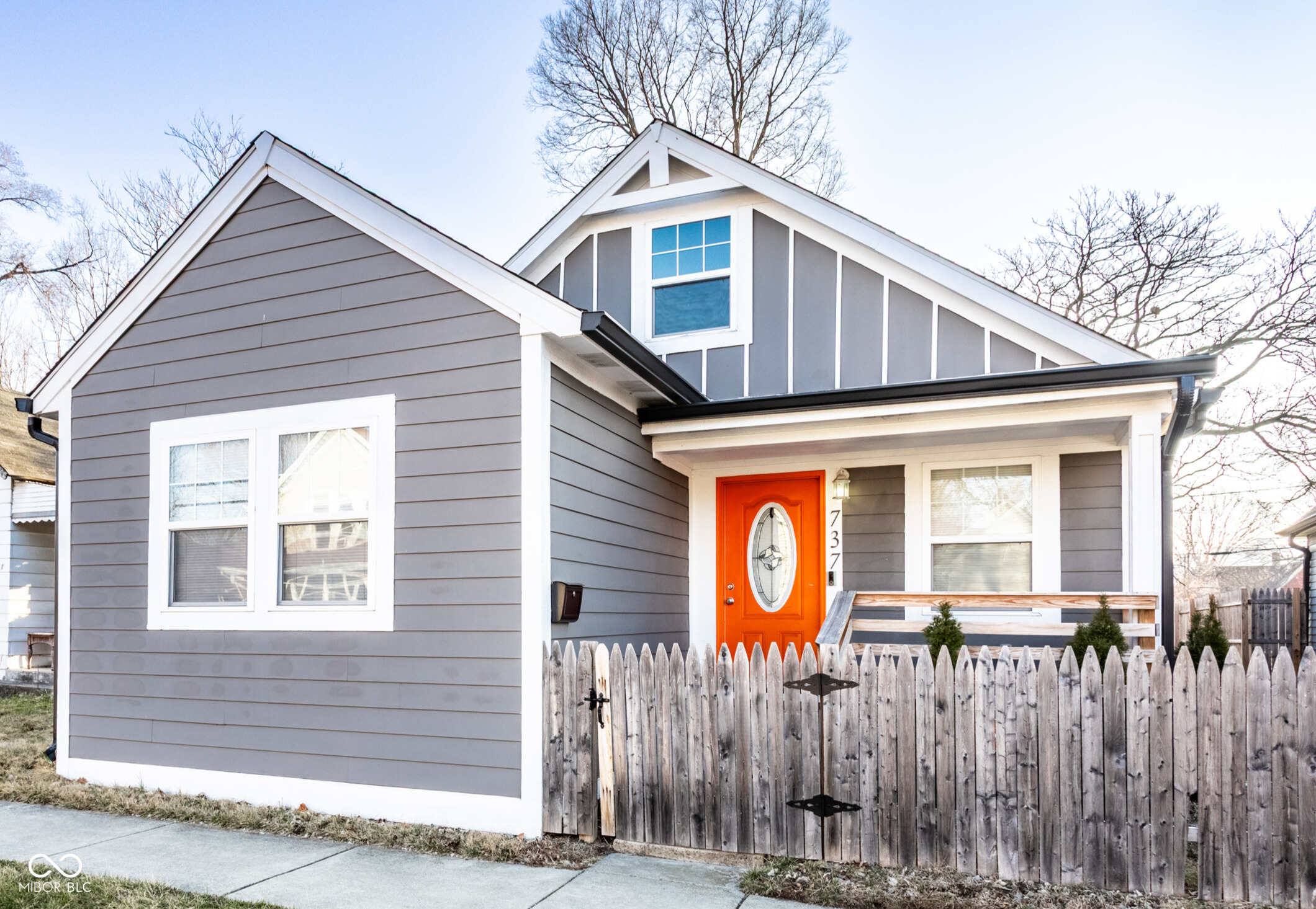 737 N Pershing Avenue