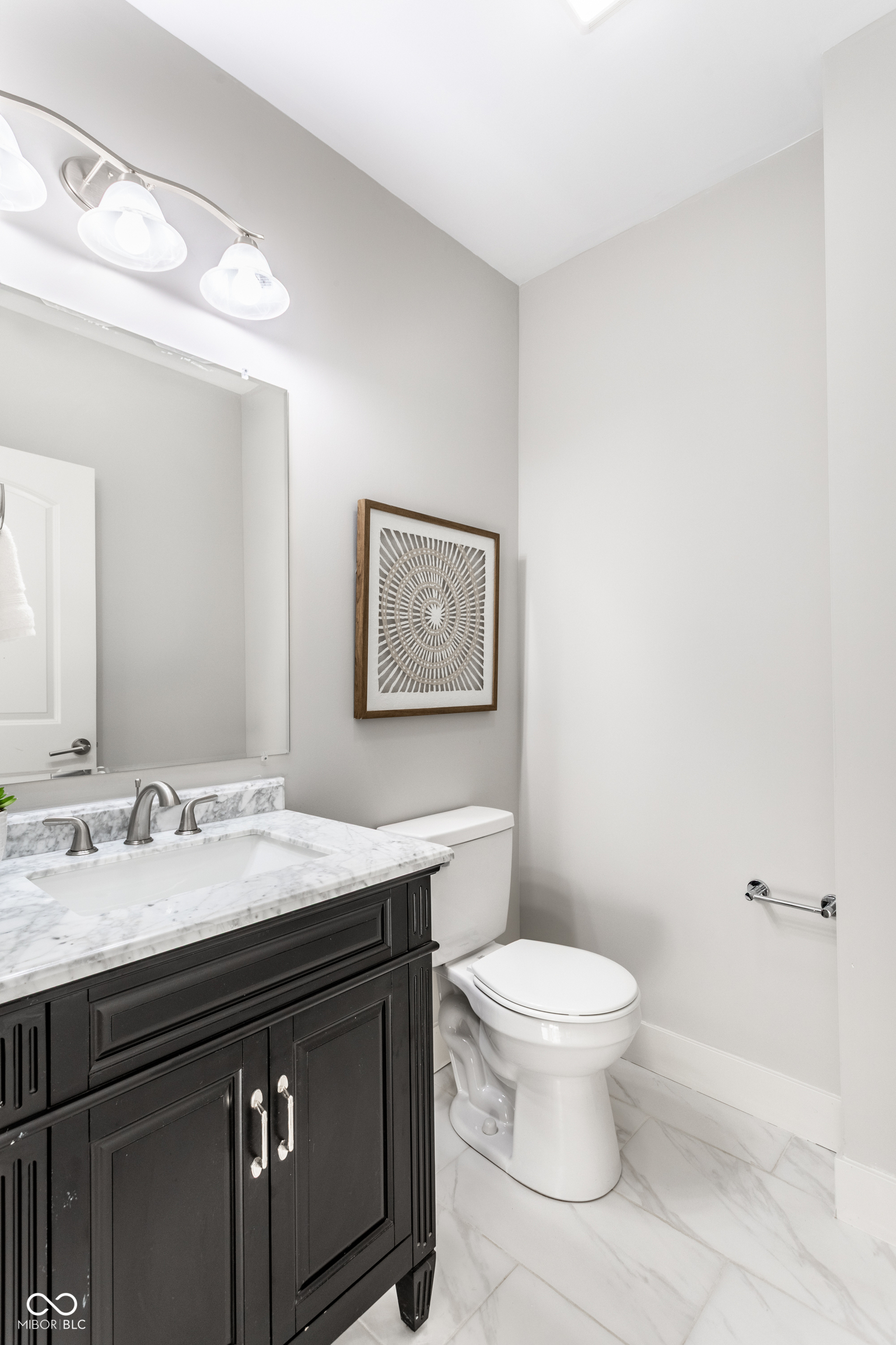 737 N Pershing Avenue