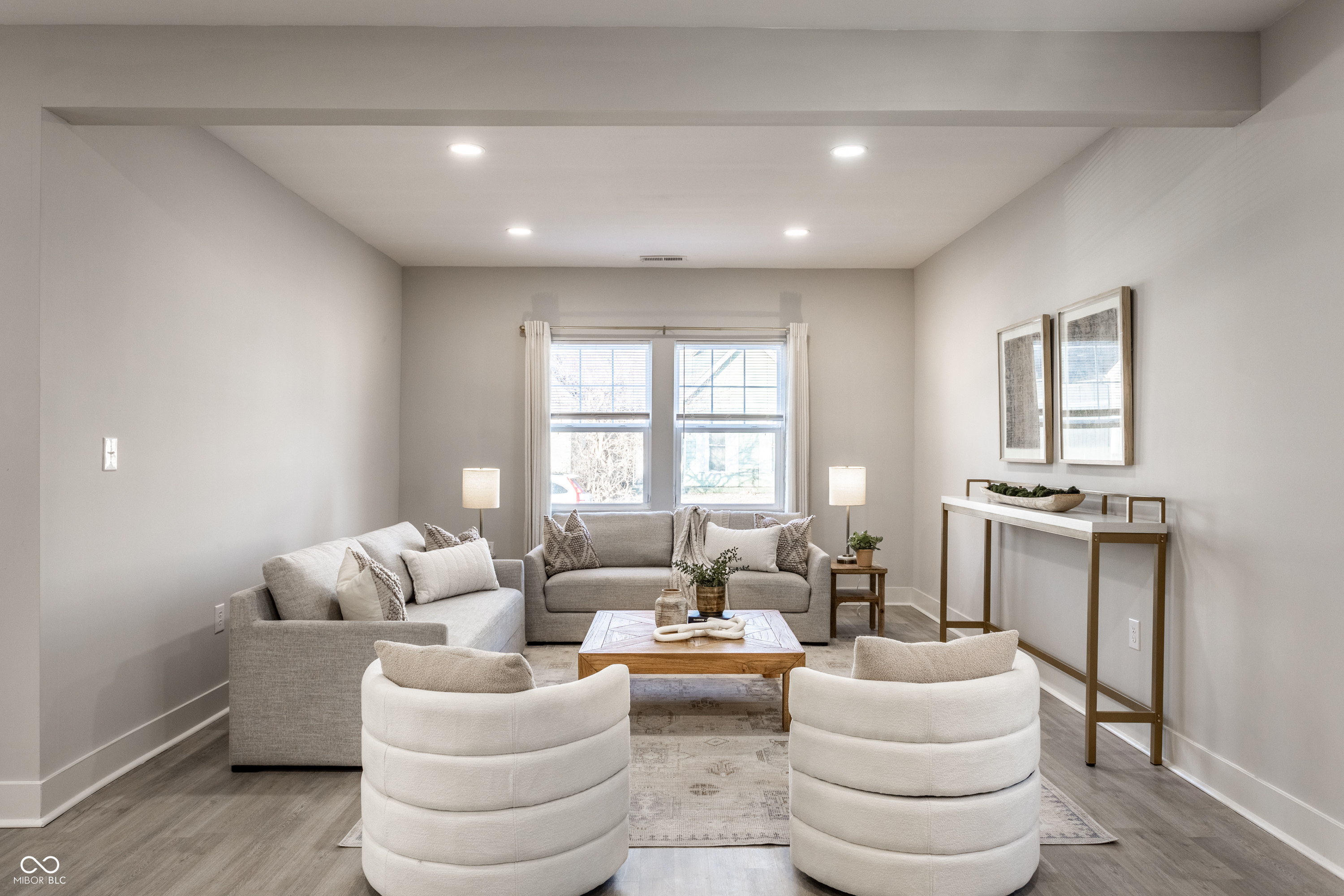 737 N Pershing Avenue