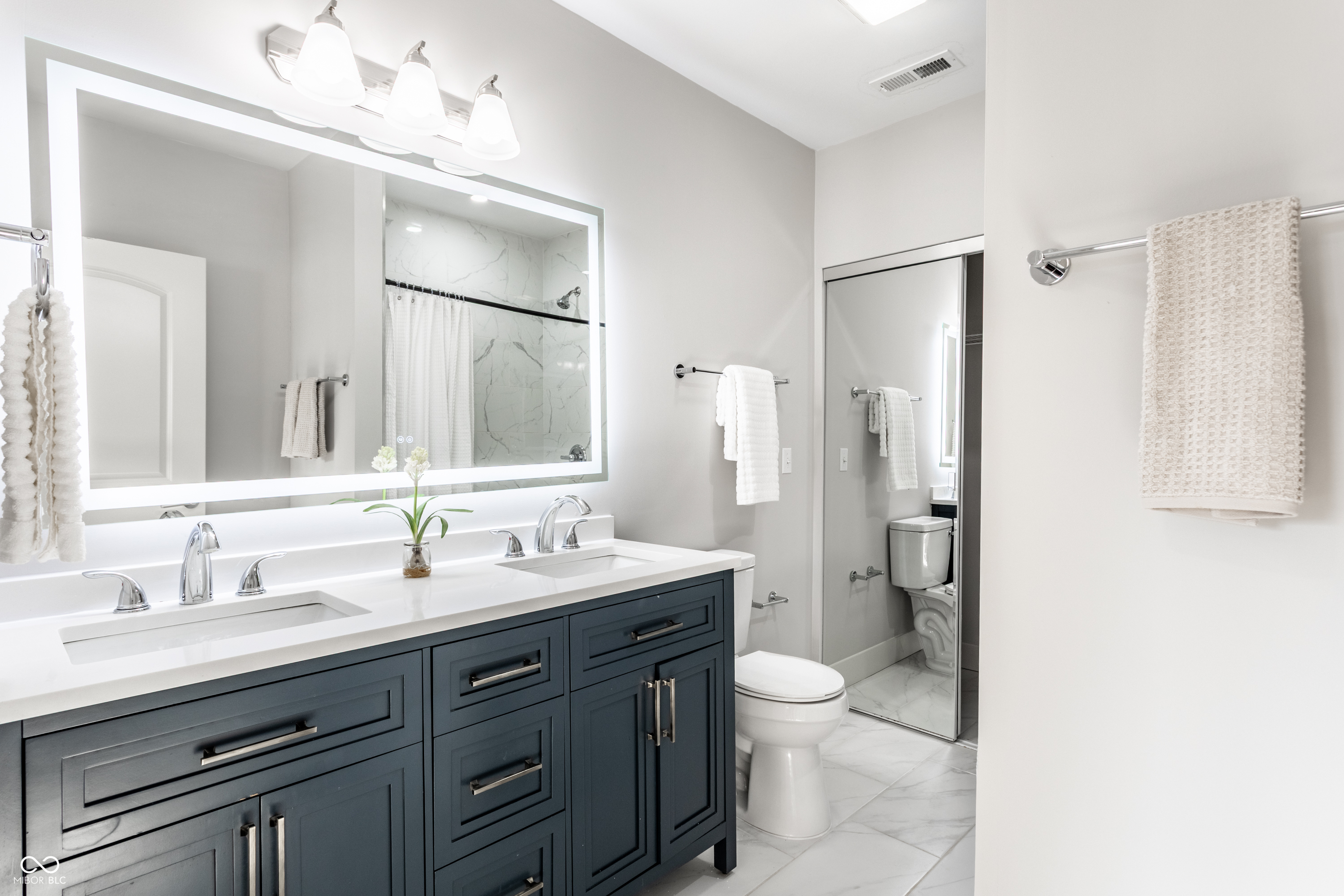 737 N Pershing Avenue