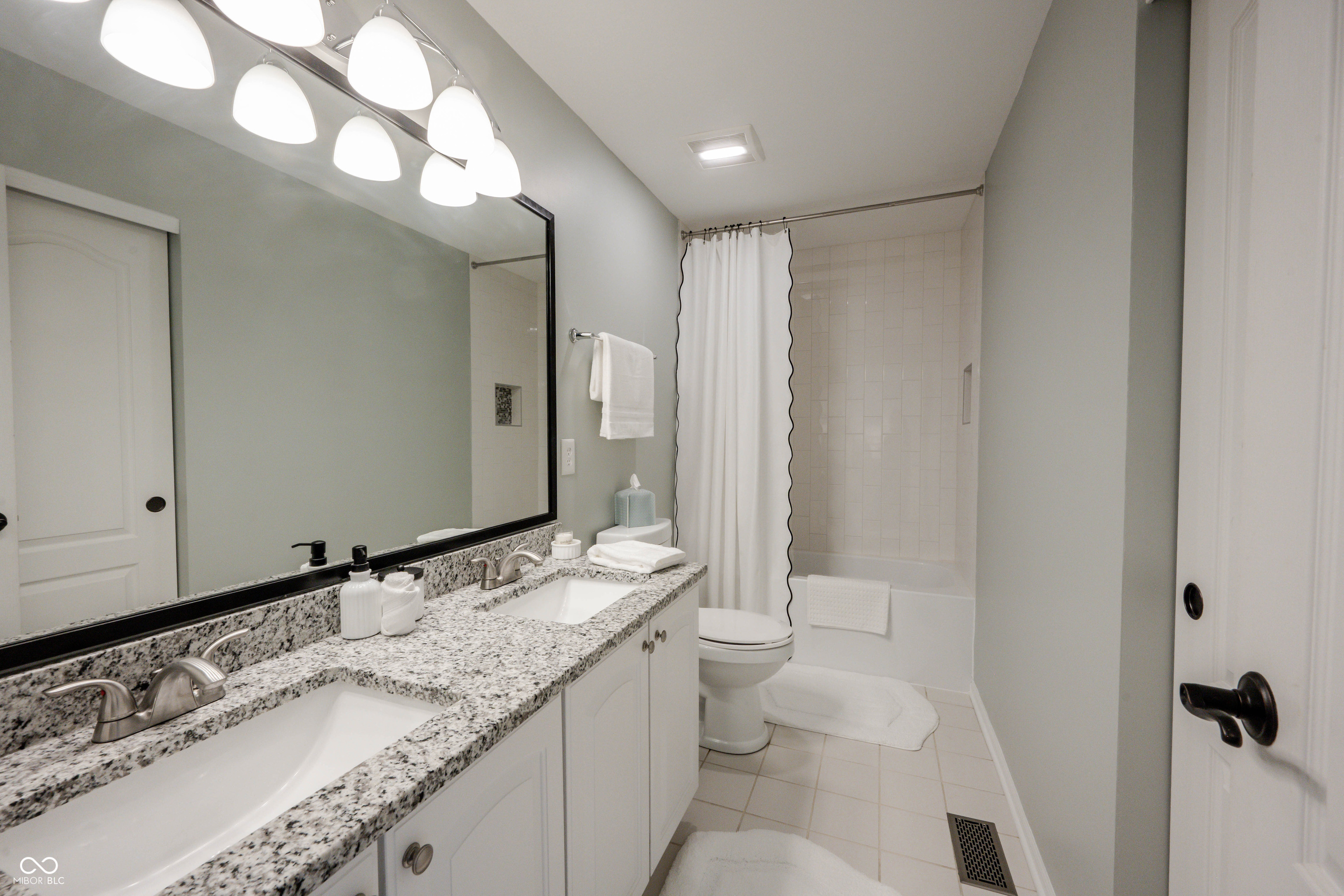 10456 Stonegate Drive