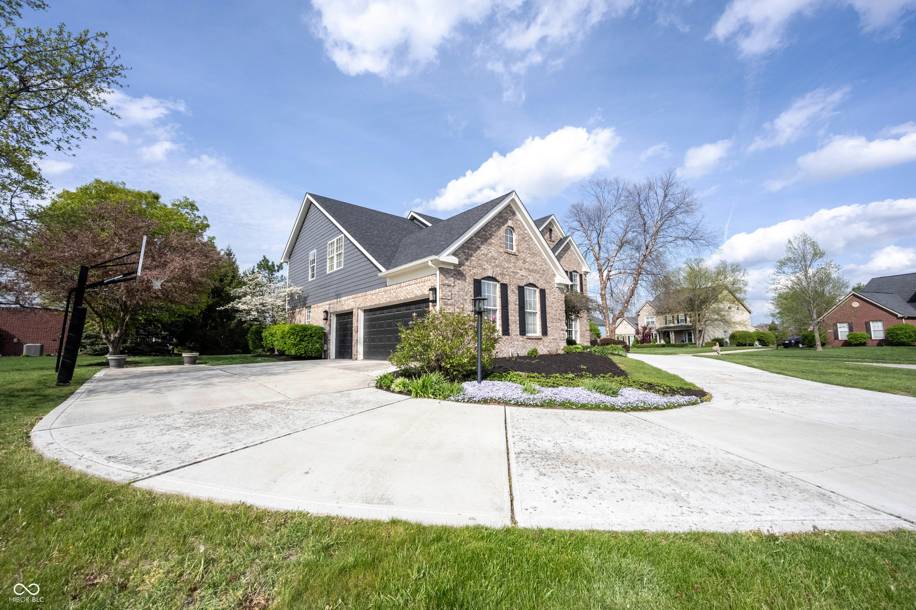 10456 Stonegate Drive