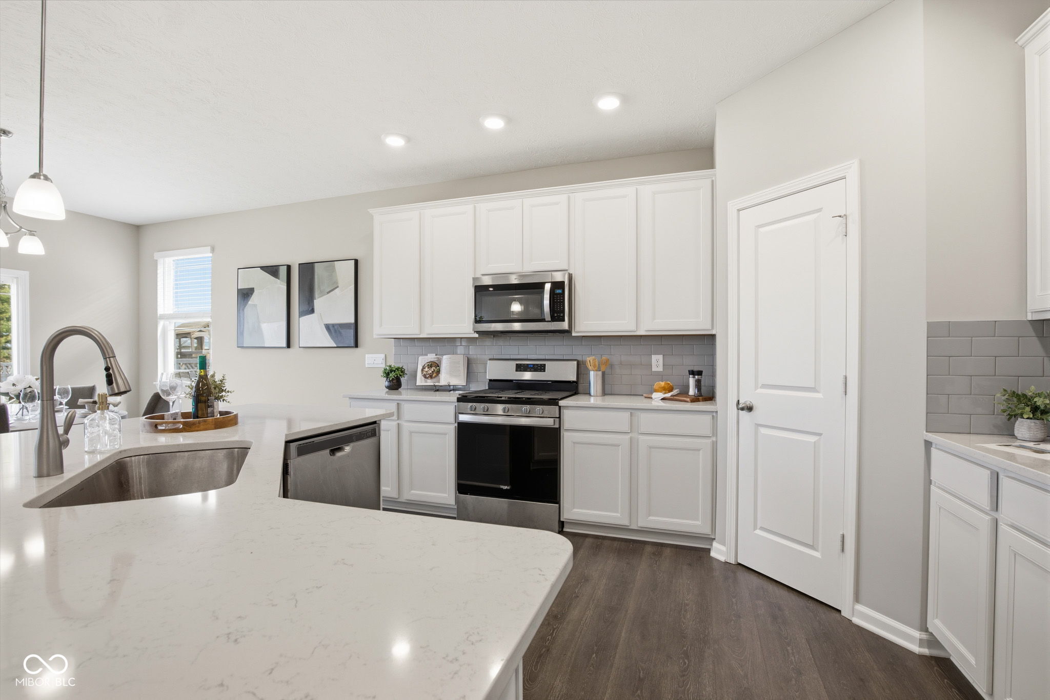 4660 W Tradwell Drive