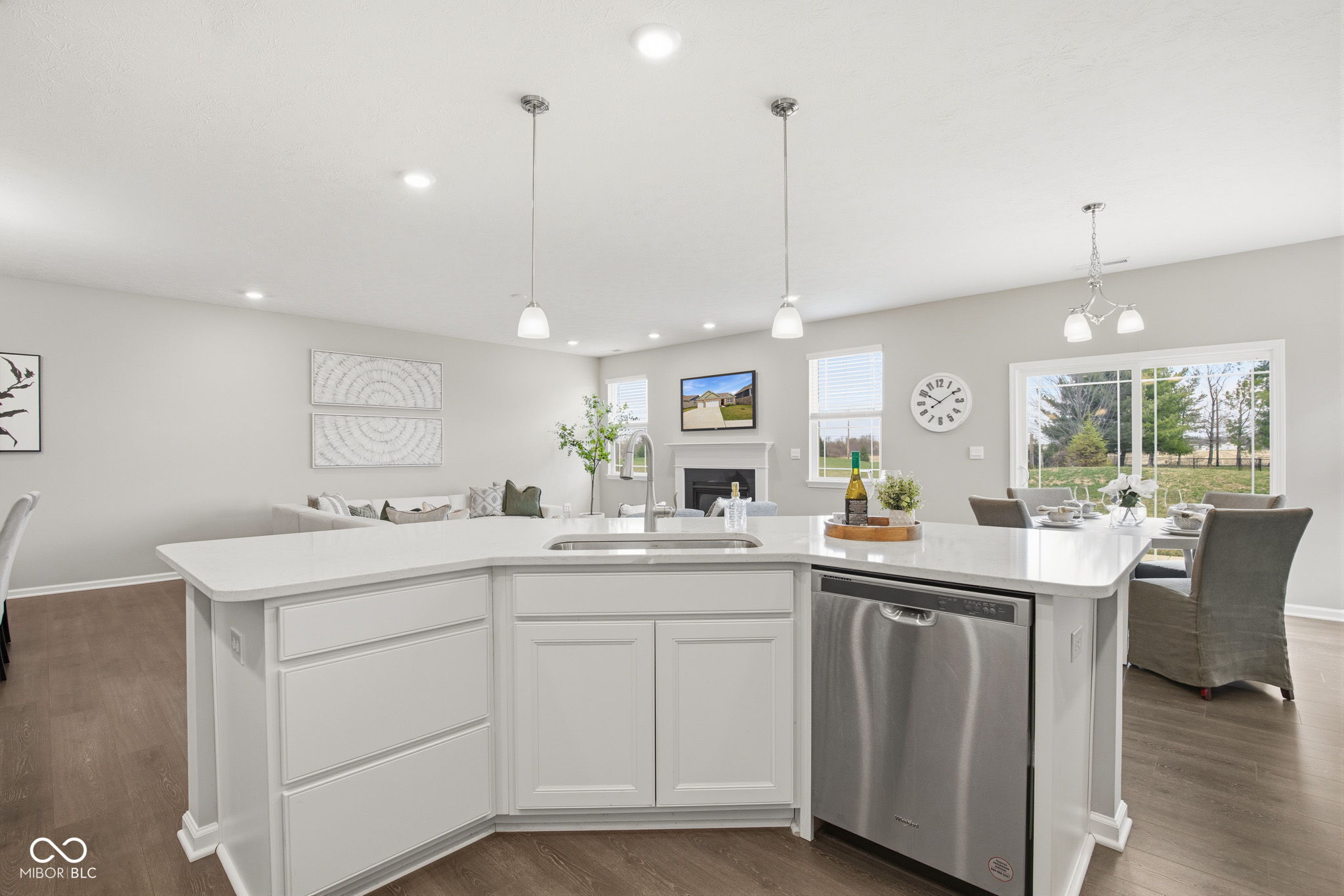 4660 W Tradwell Drive