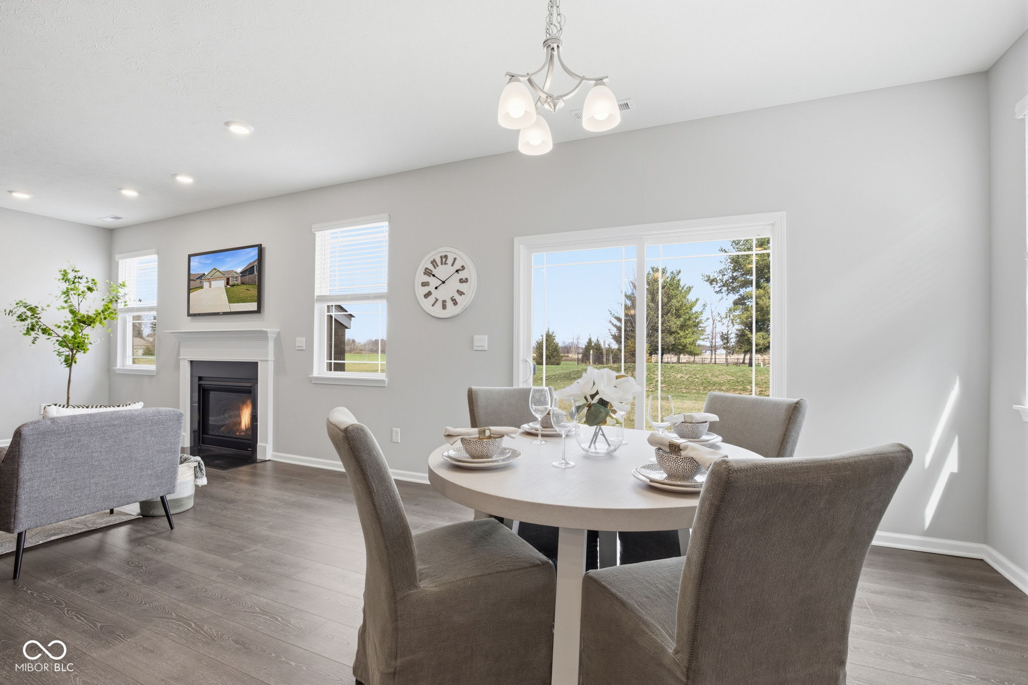 4660 W Tradwell Drive