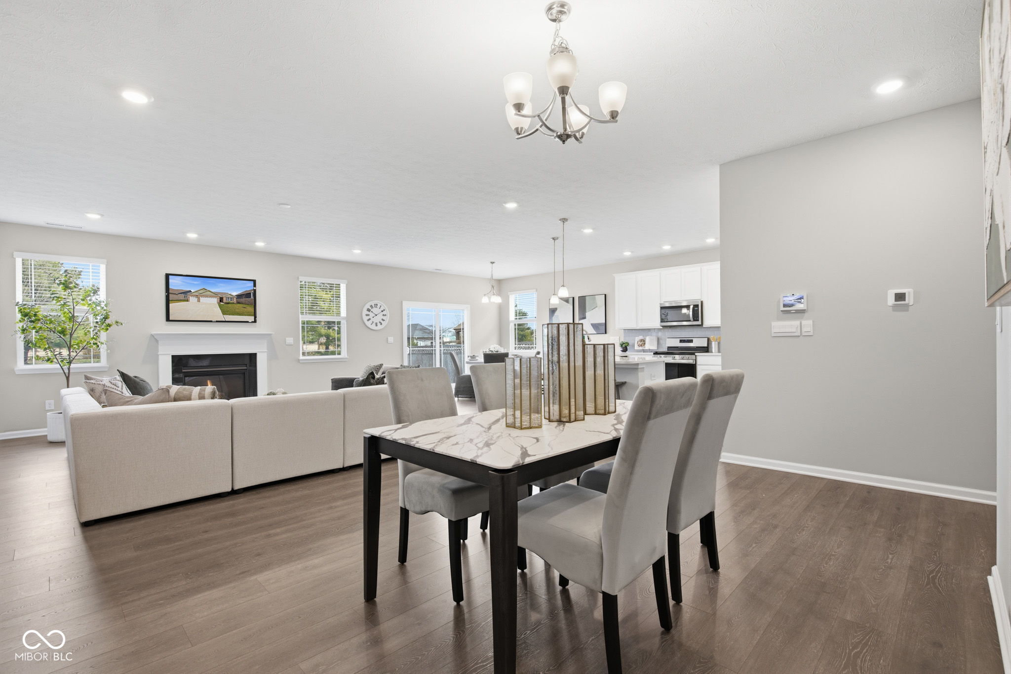 4660 W Tradwell Drive