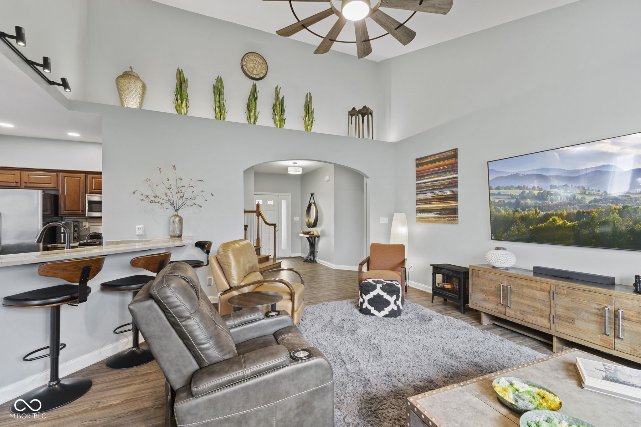 10630 N Rolling Valley Drive
