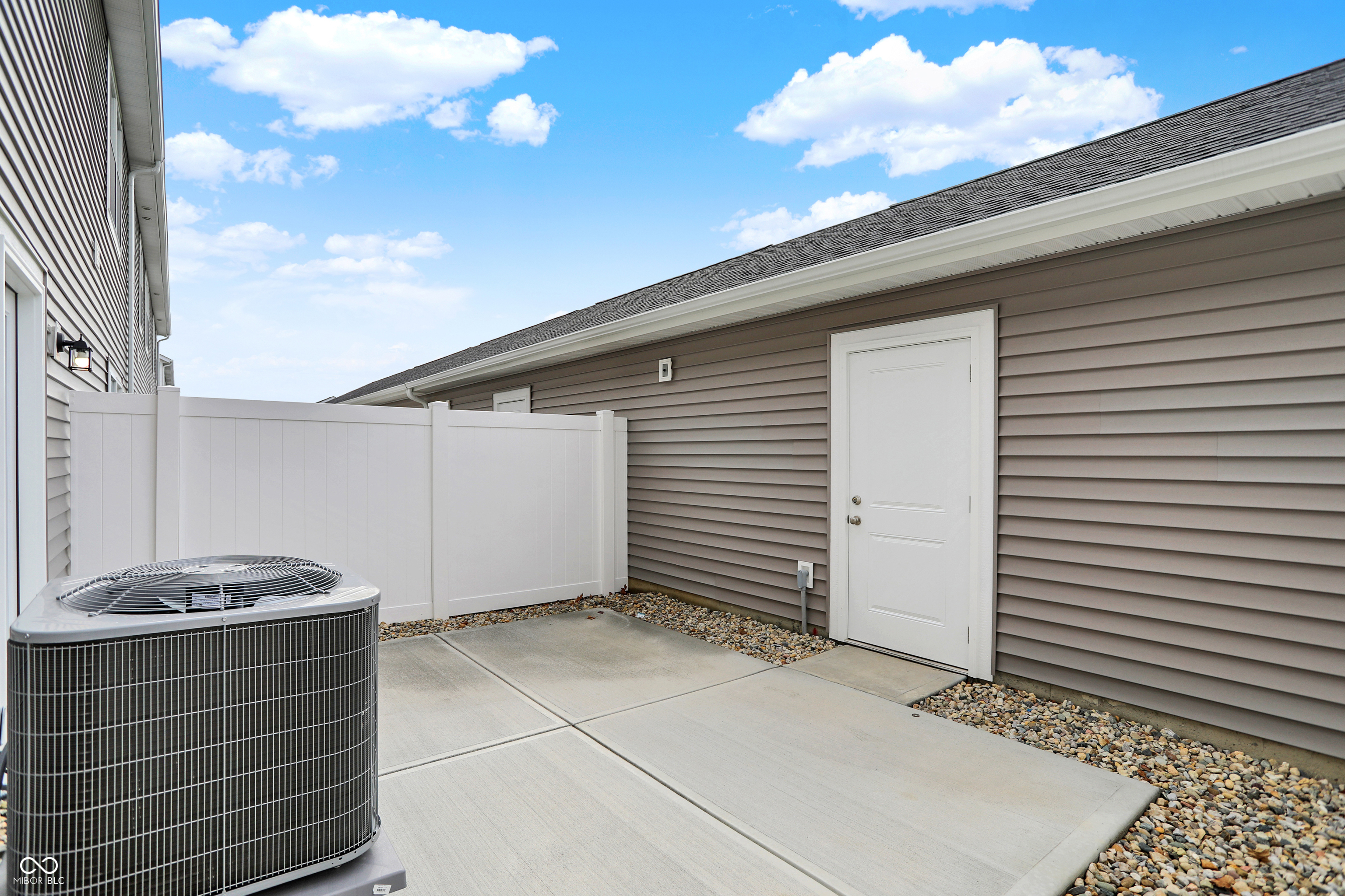 19552 Northwest Drive