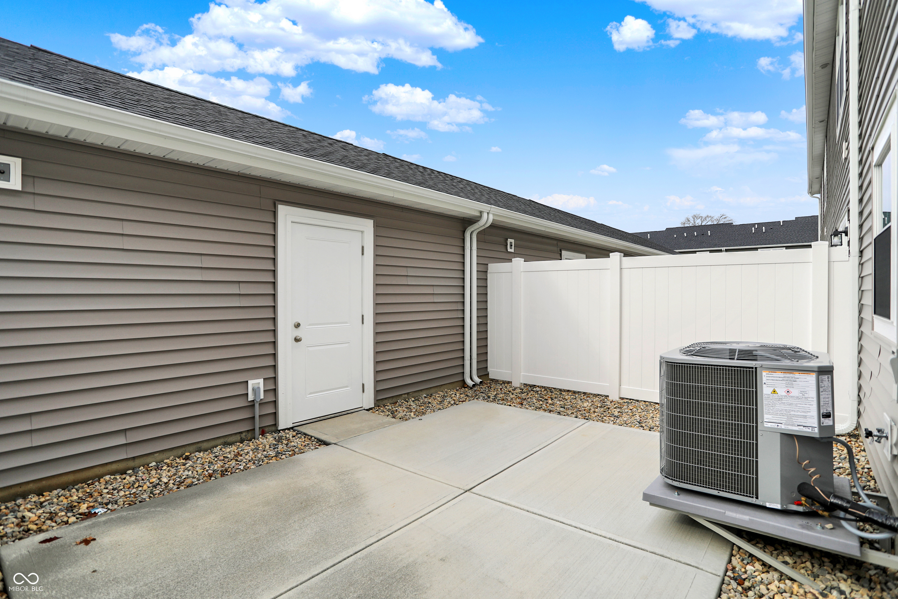 19552 Northwest Drive