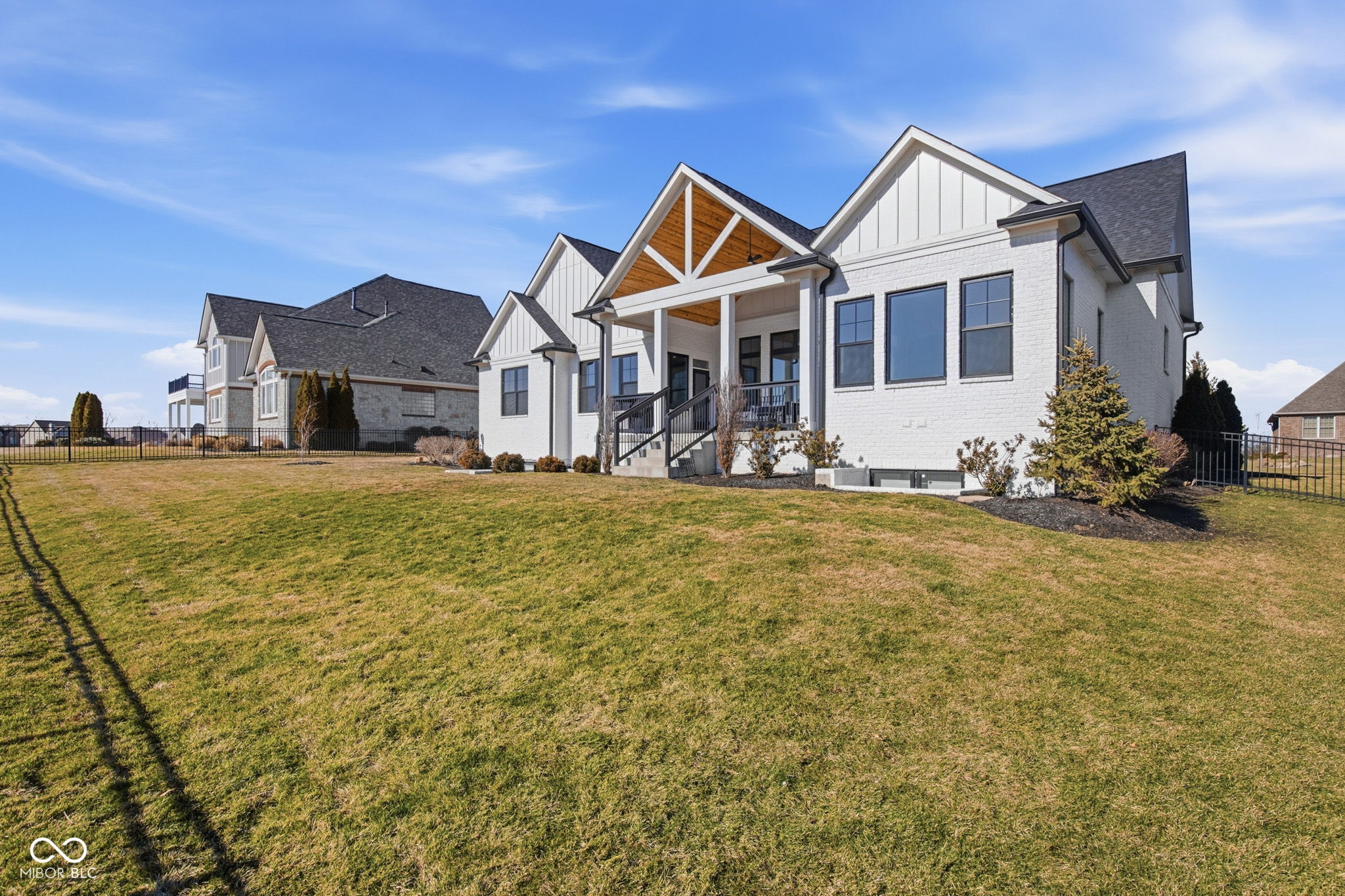 10405 Golden Bear Way