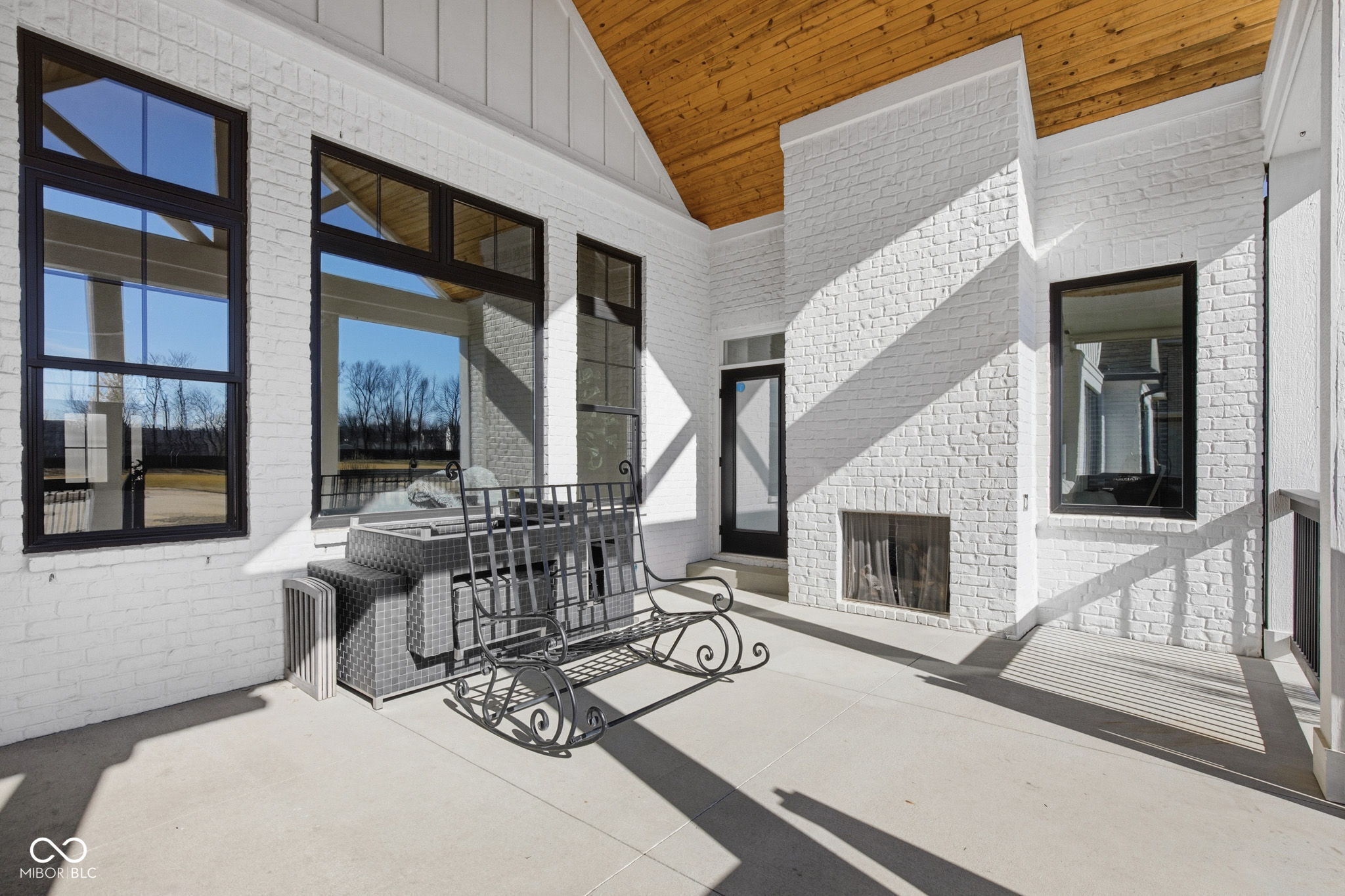 10405 Golden Bear Way