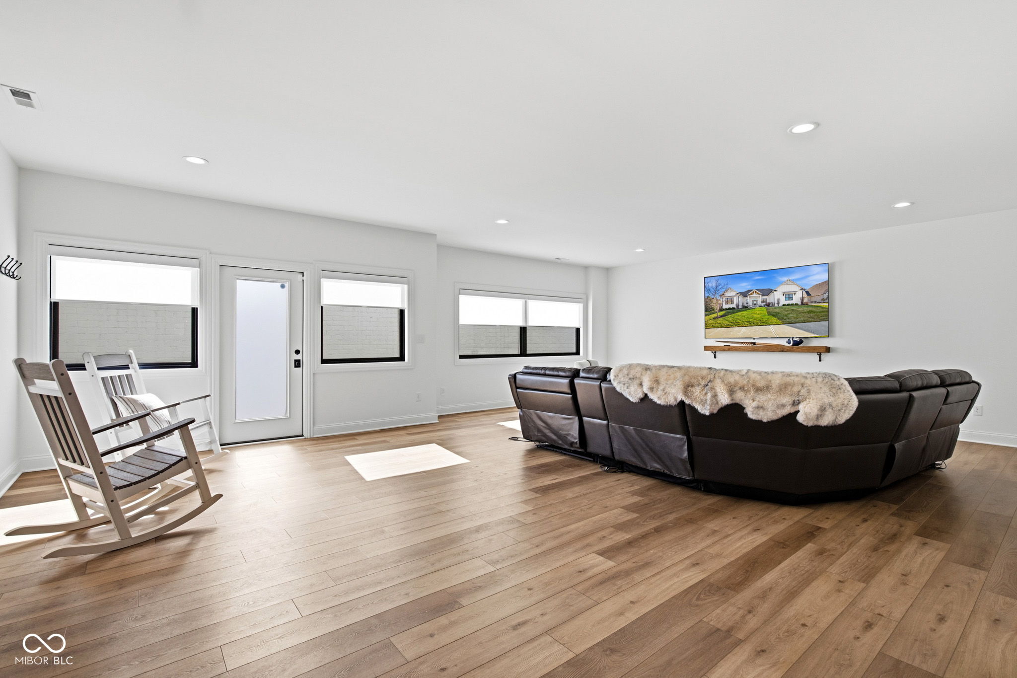 10405 Golden Bear Way