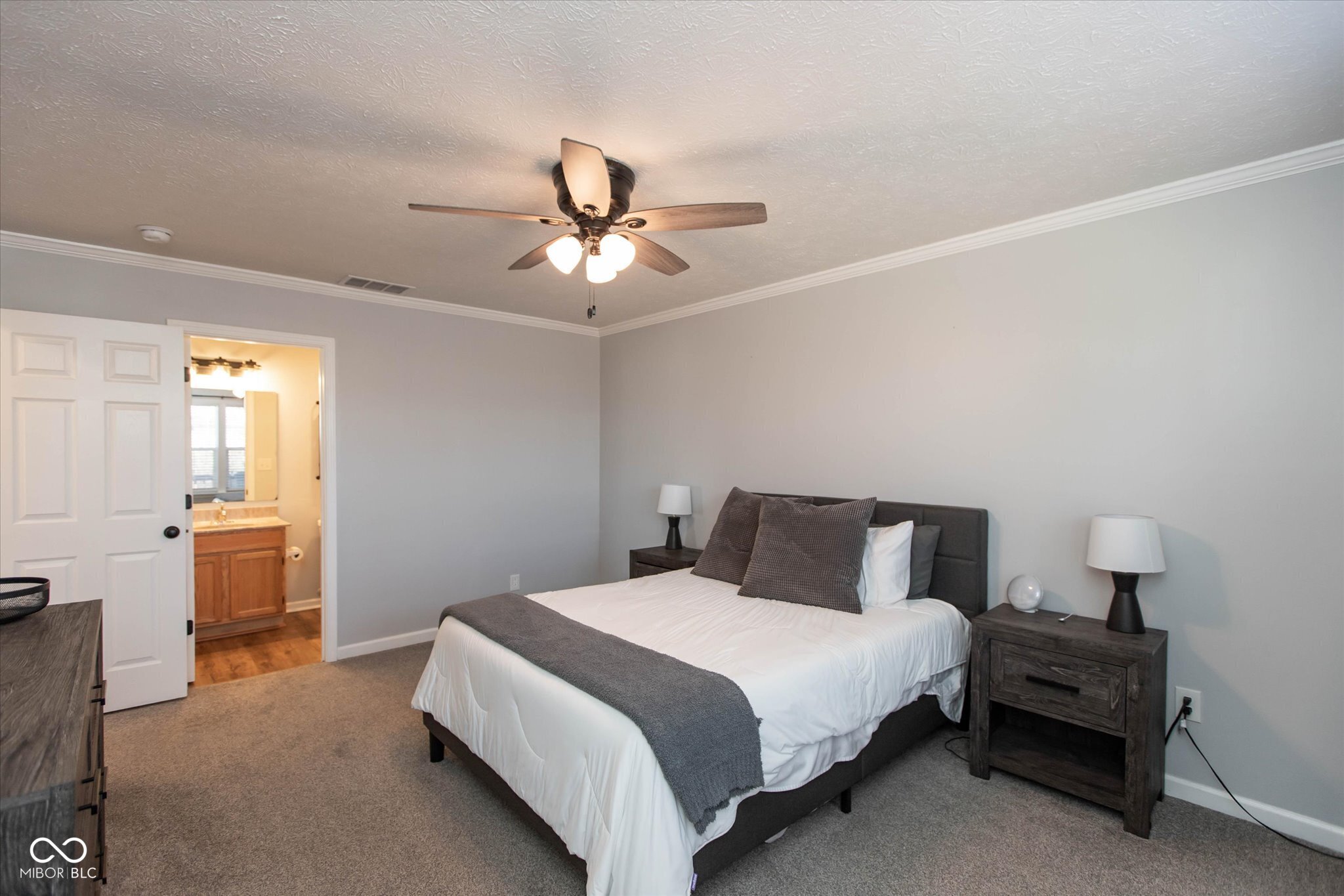 8552 Gainesville Drive