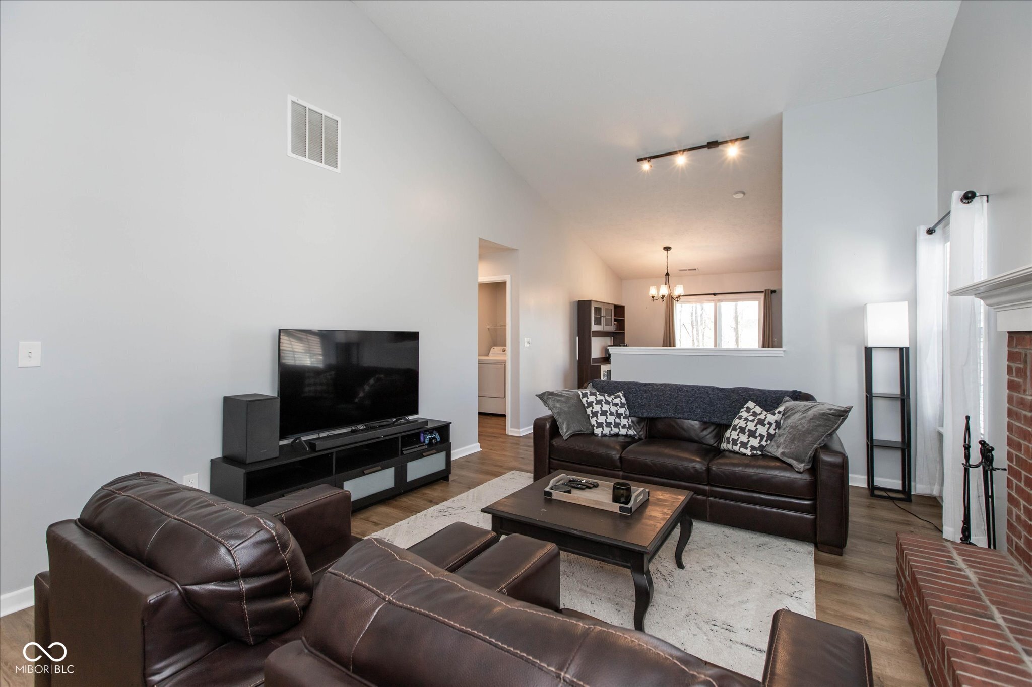 8552 Gainesville Drive