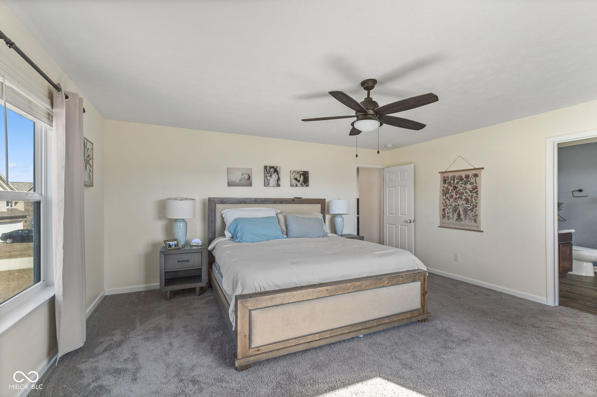 6905 W Wintergreen Court