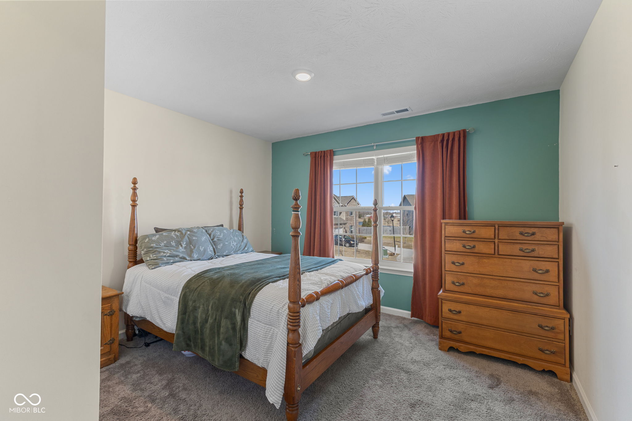 6905 W Wintergreen Court