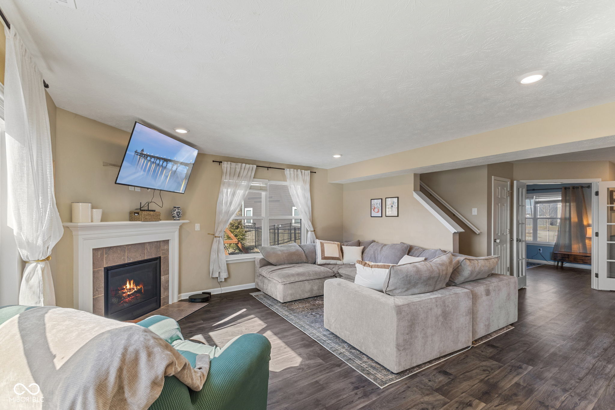 6905 W Wintergreen Court