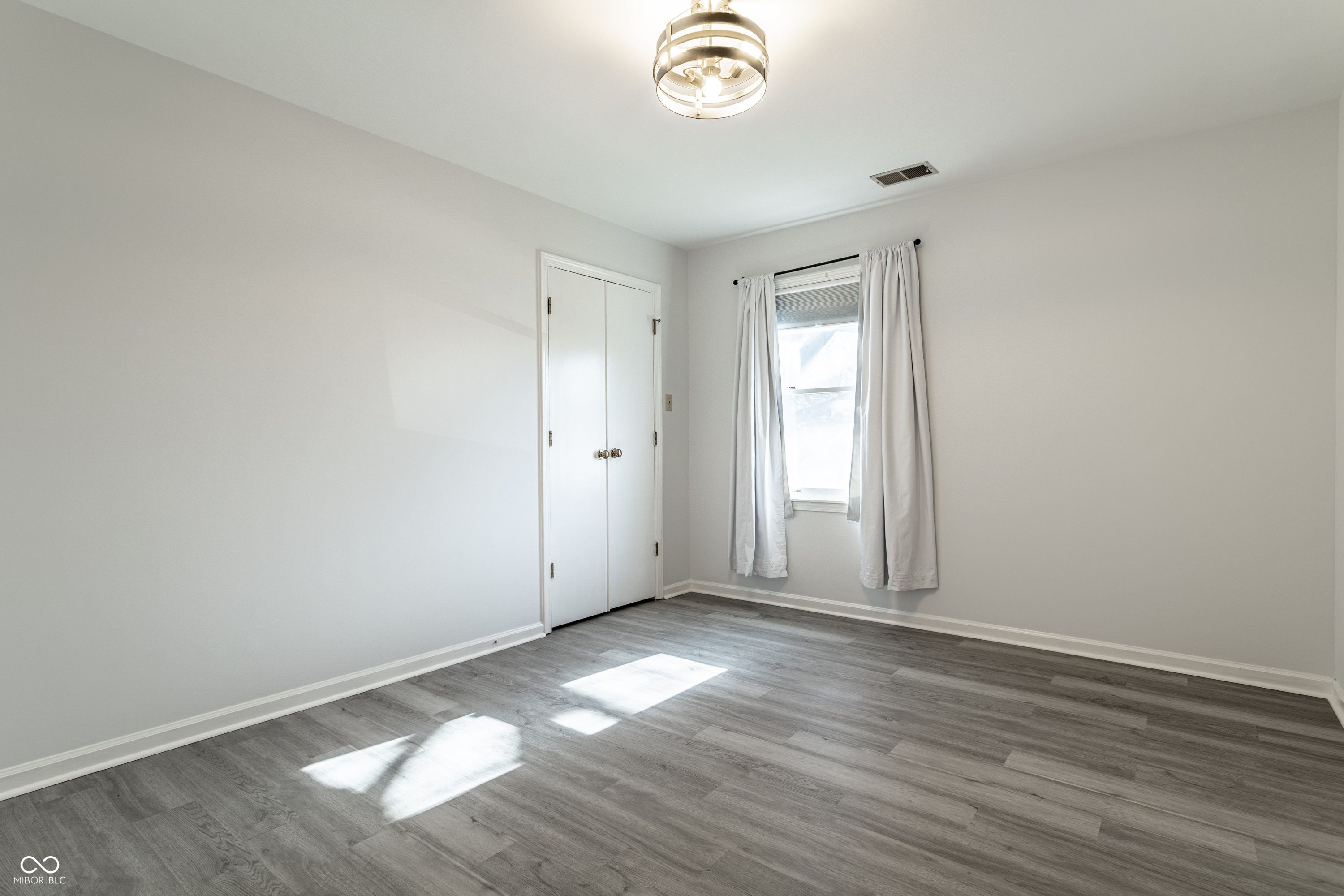 12216 Castle Row Overlook