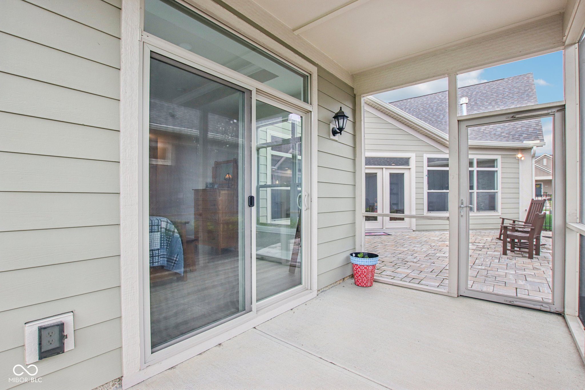 2895 Twain Drive