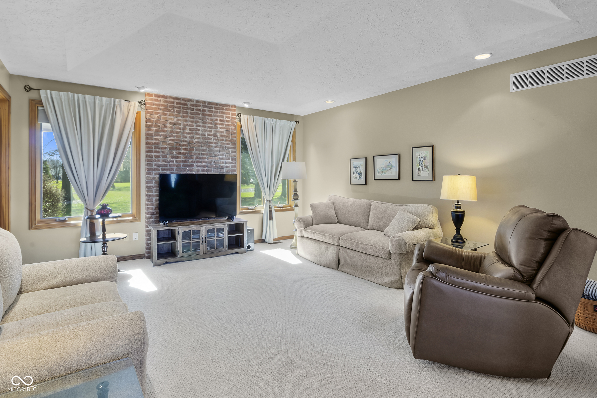 10225 Wayward Wind Drive