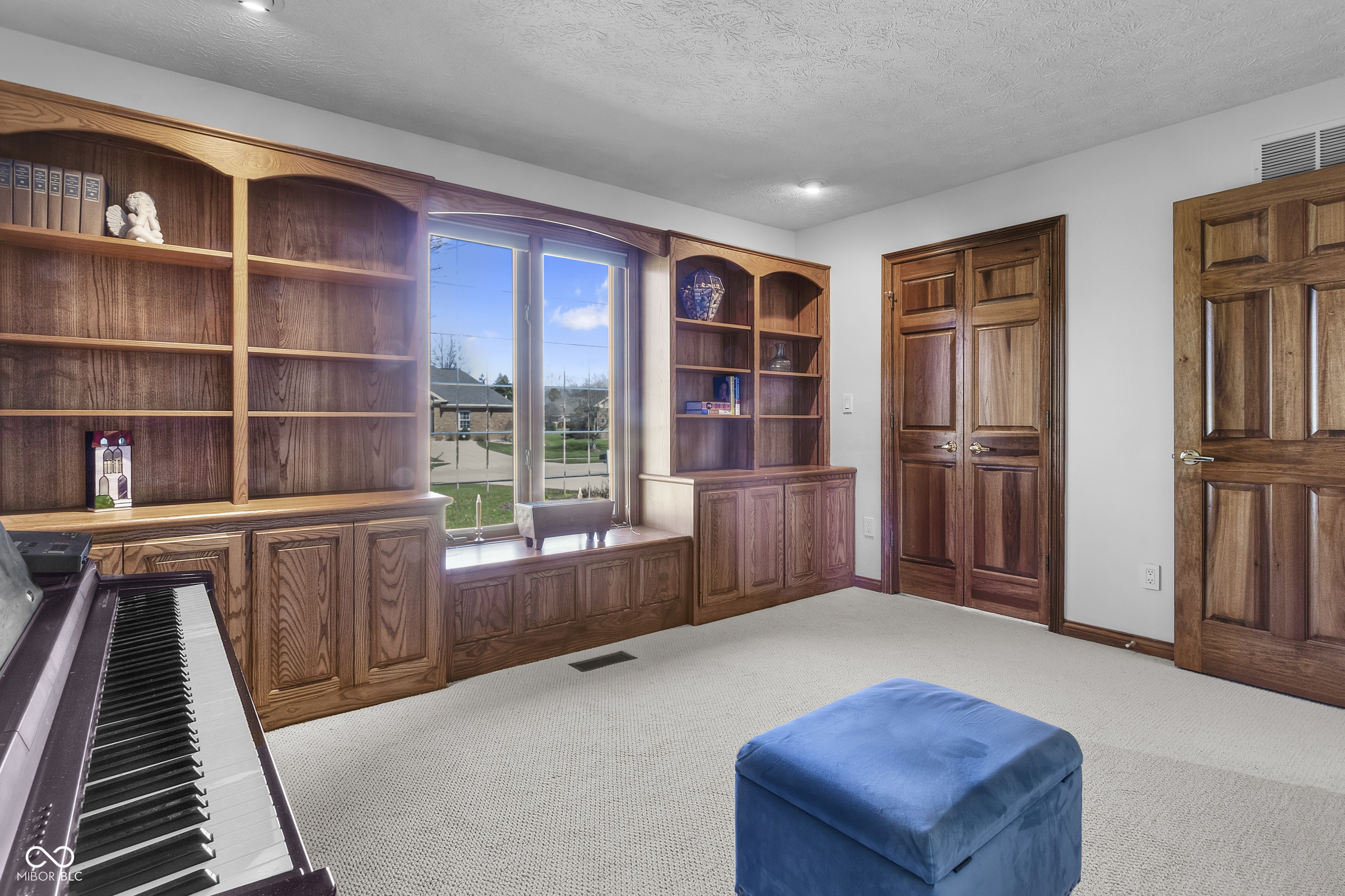 10225 Wayward Wind Drive