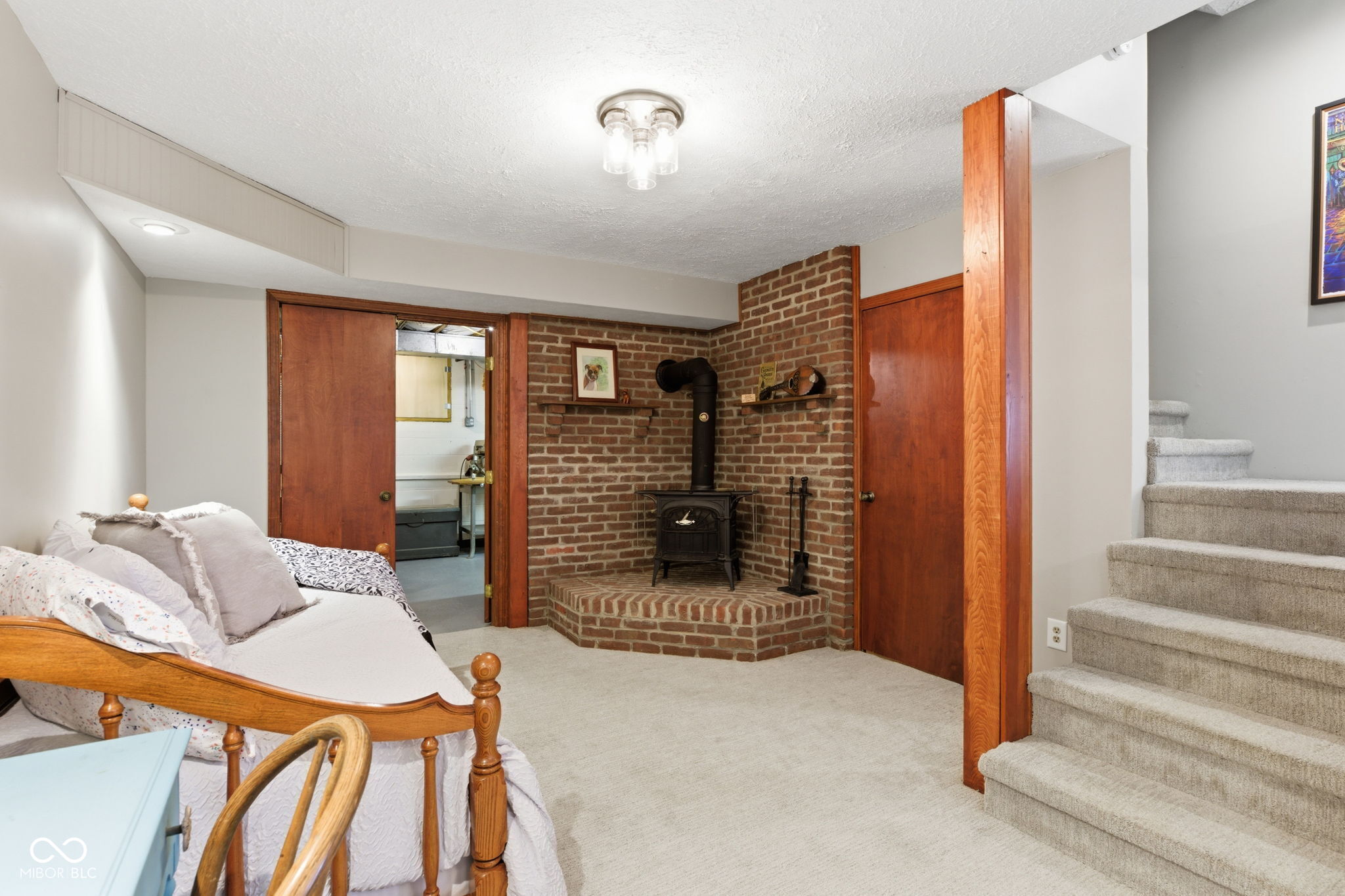 2903 W Carr Hill Road