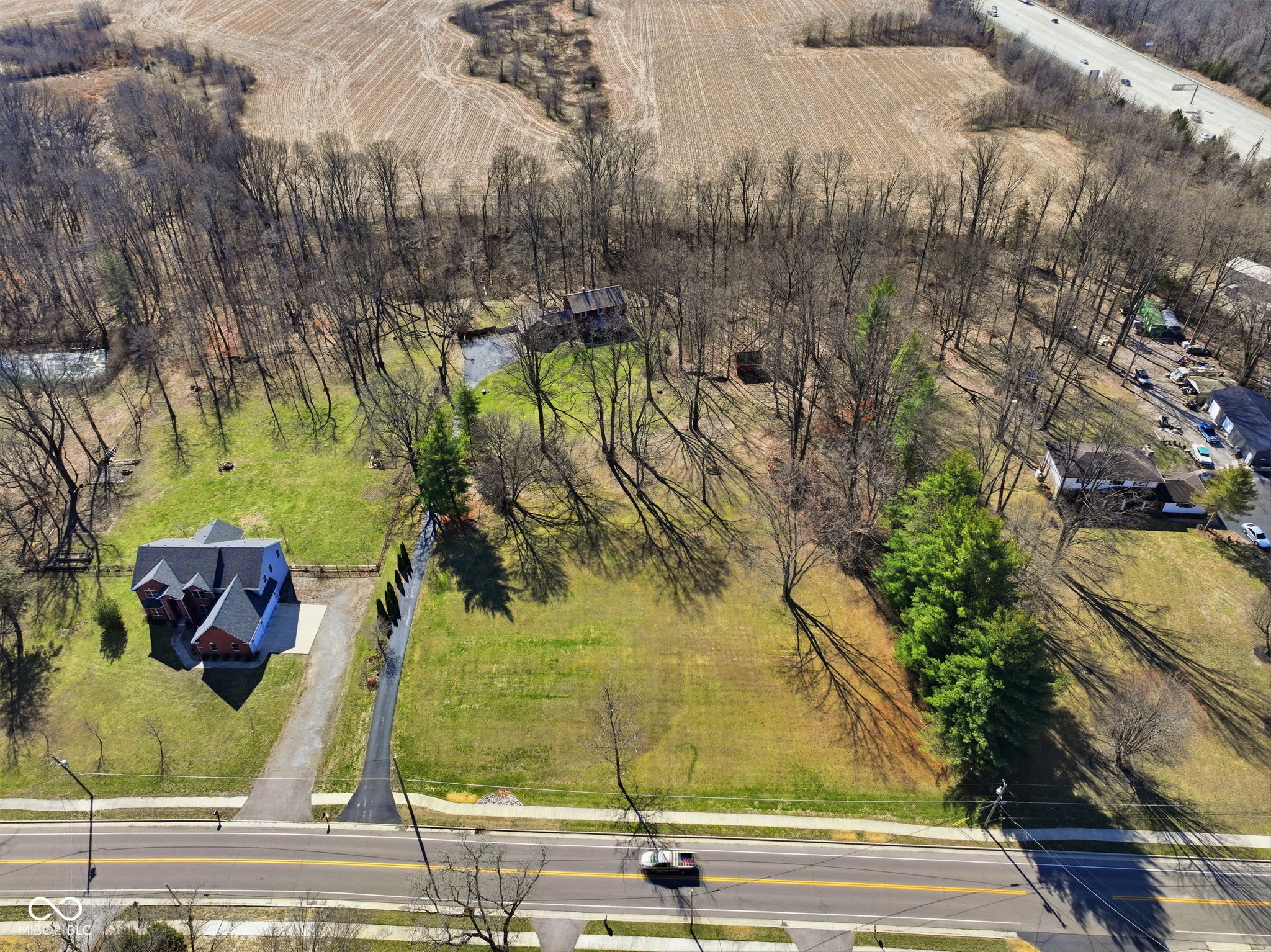 2903 W Carr Hill Road