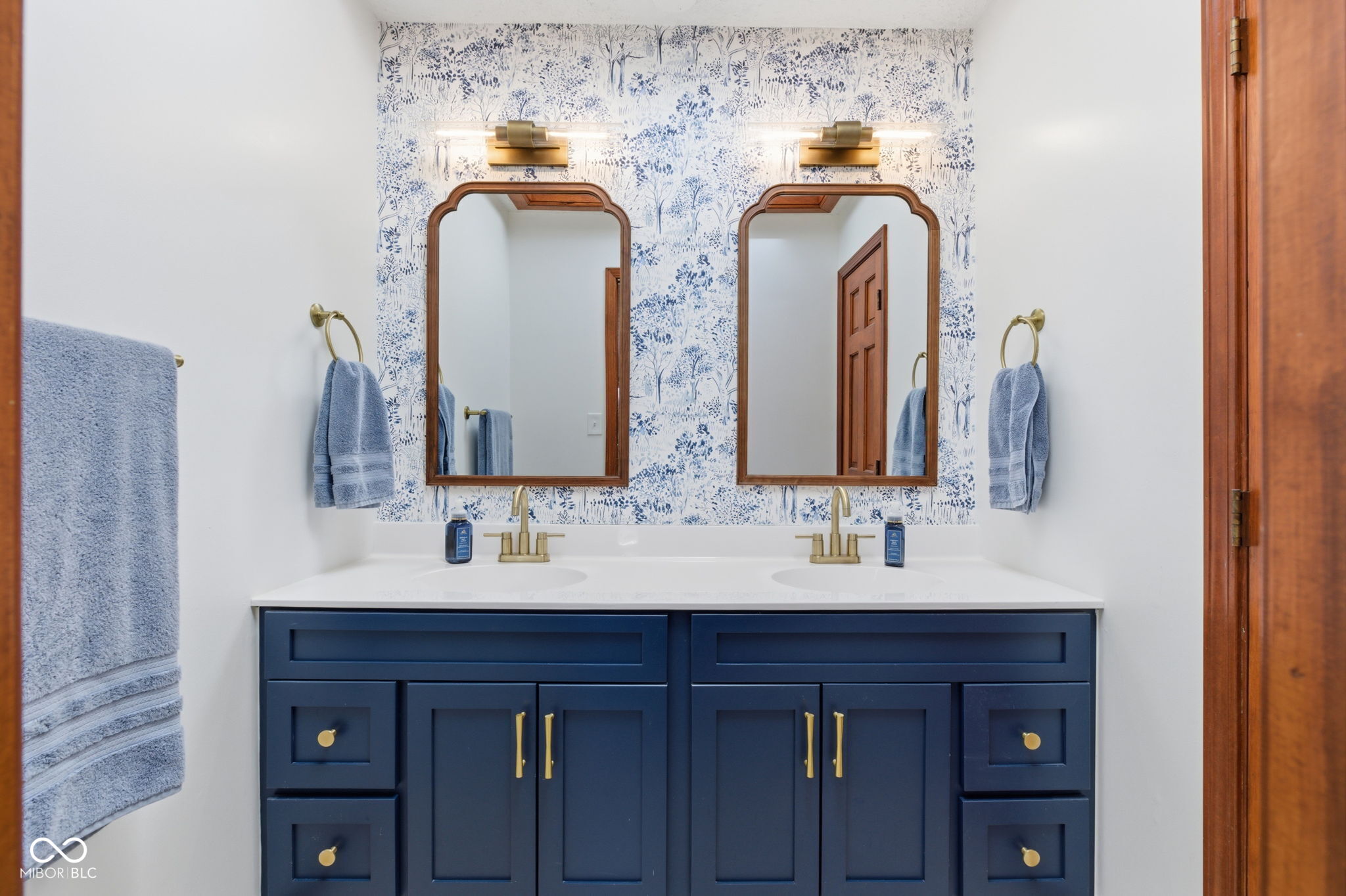 2903 W Carr Hill Road