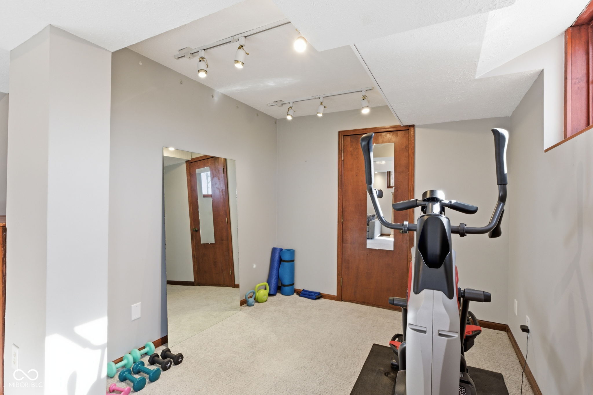 2903 W Carr Hill Road