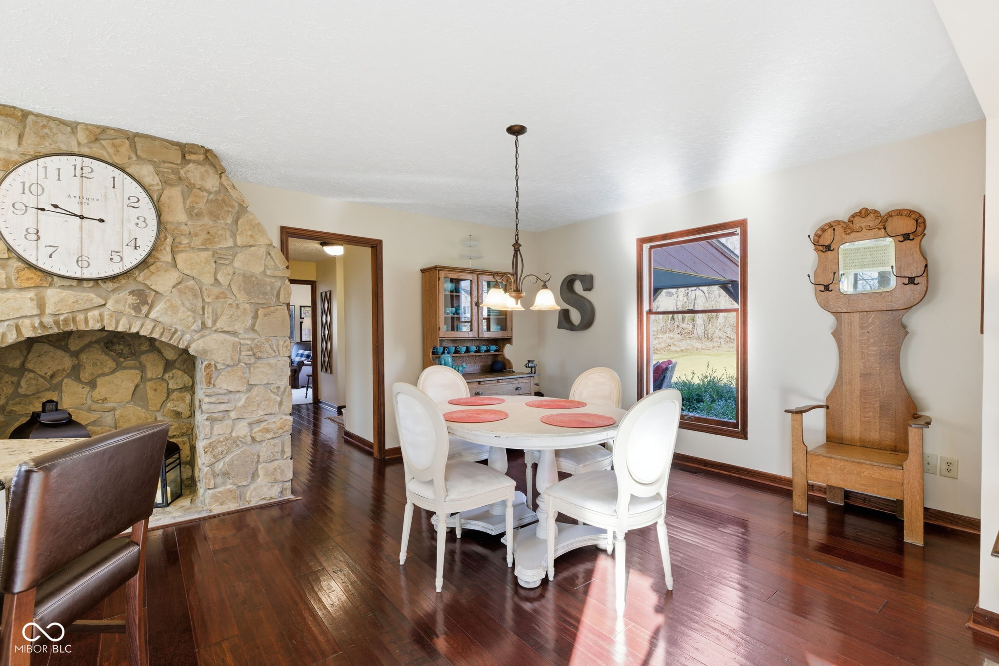 2903 W Carr Hill Road