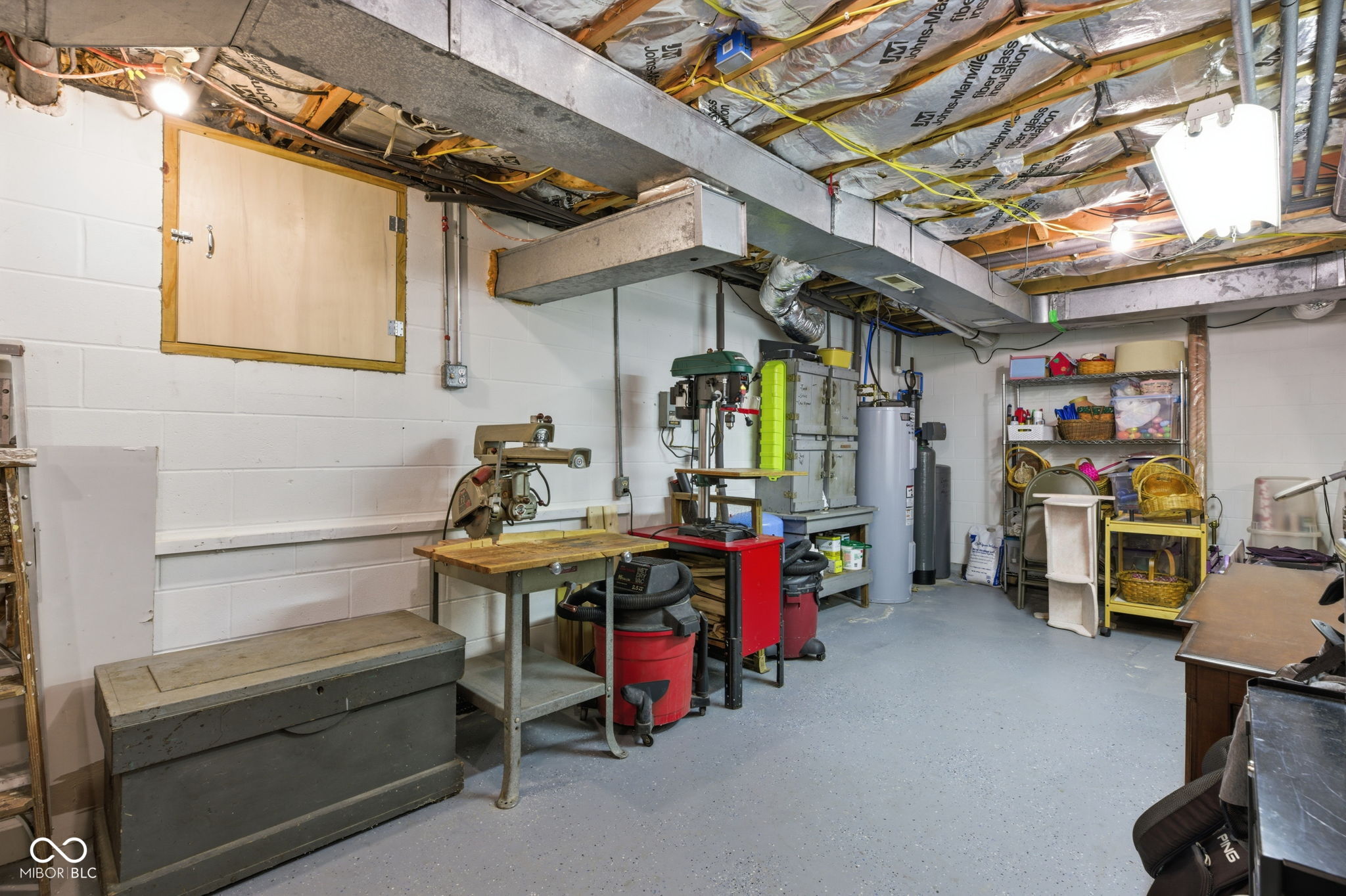 2903 W Carr Hill Road