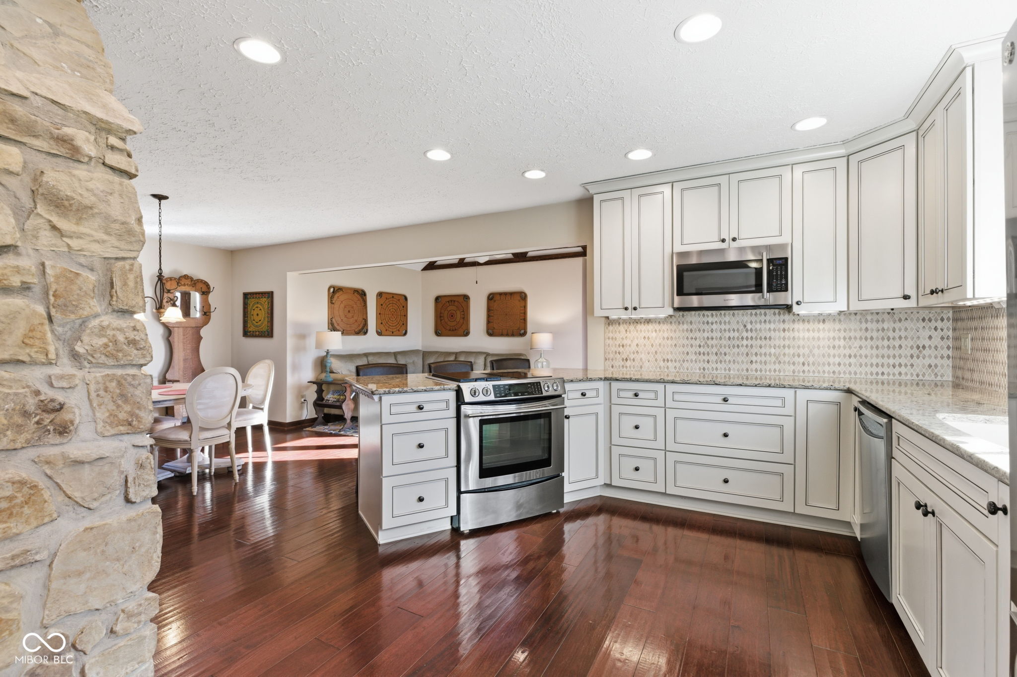 2903 W Carr Hill Road